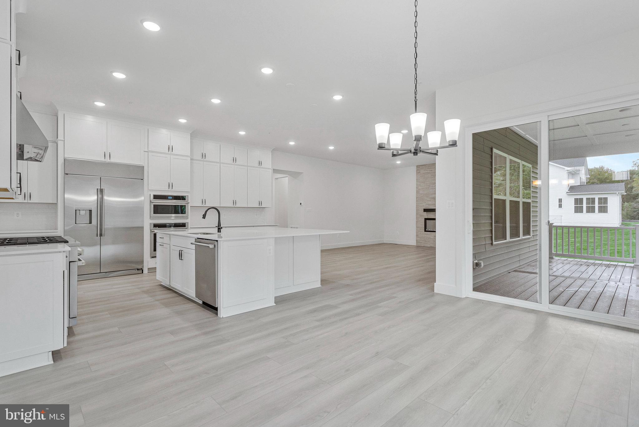 ST JAMES - Residential