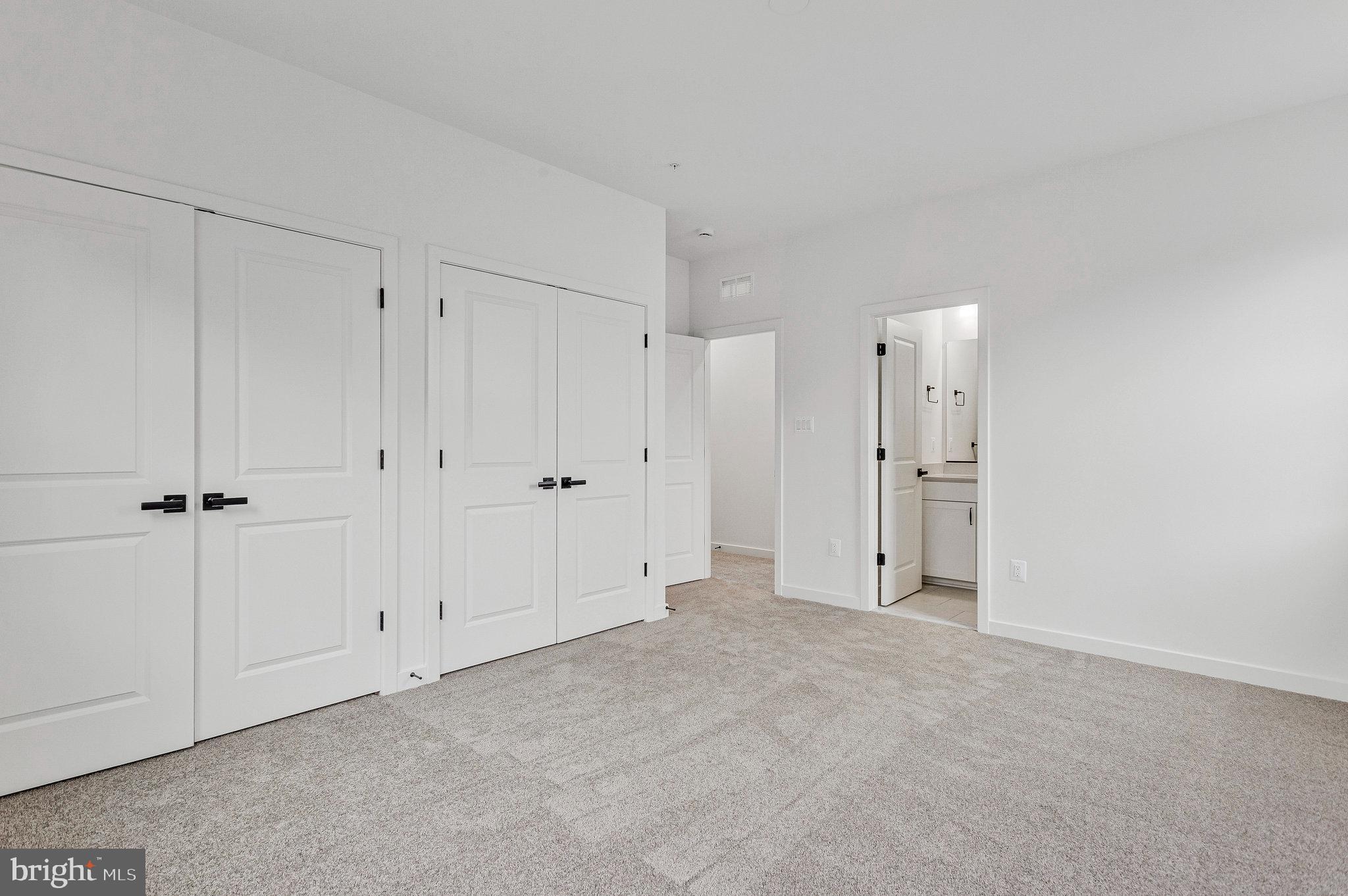 ST JAMES - Residential