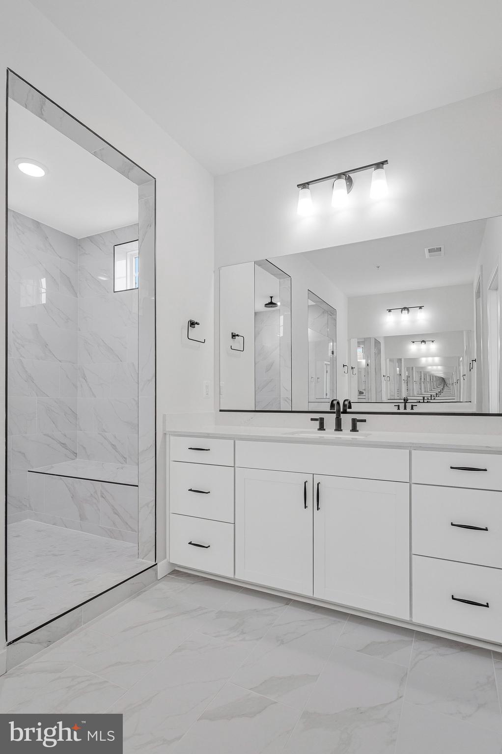 ST JAMES - Residential