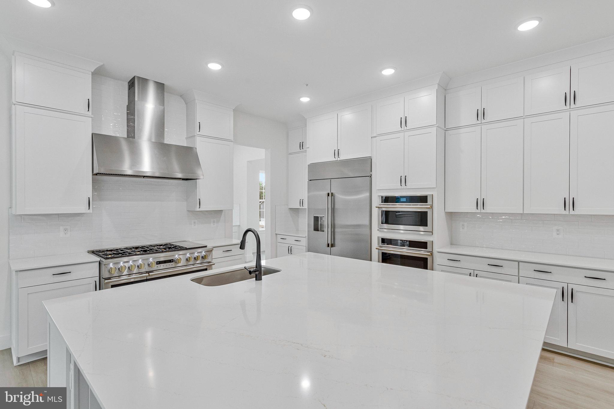 ST JAMES - Residential