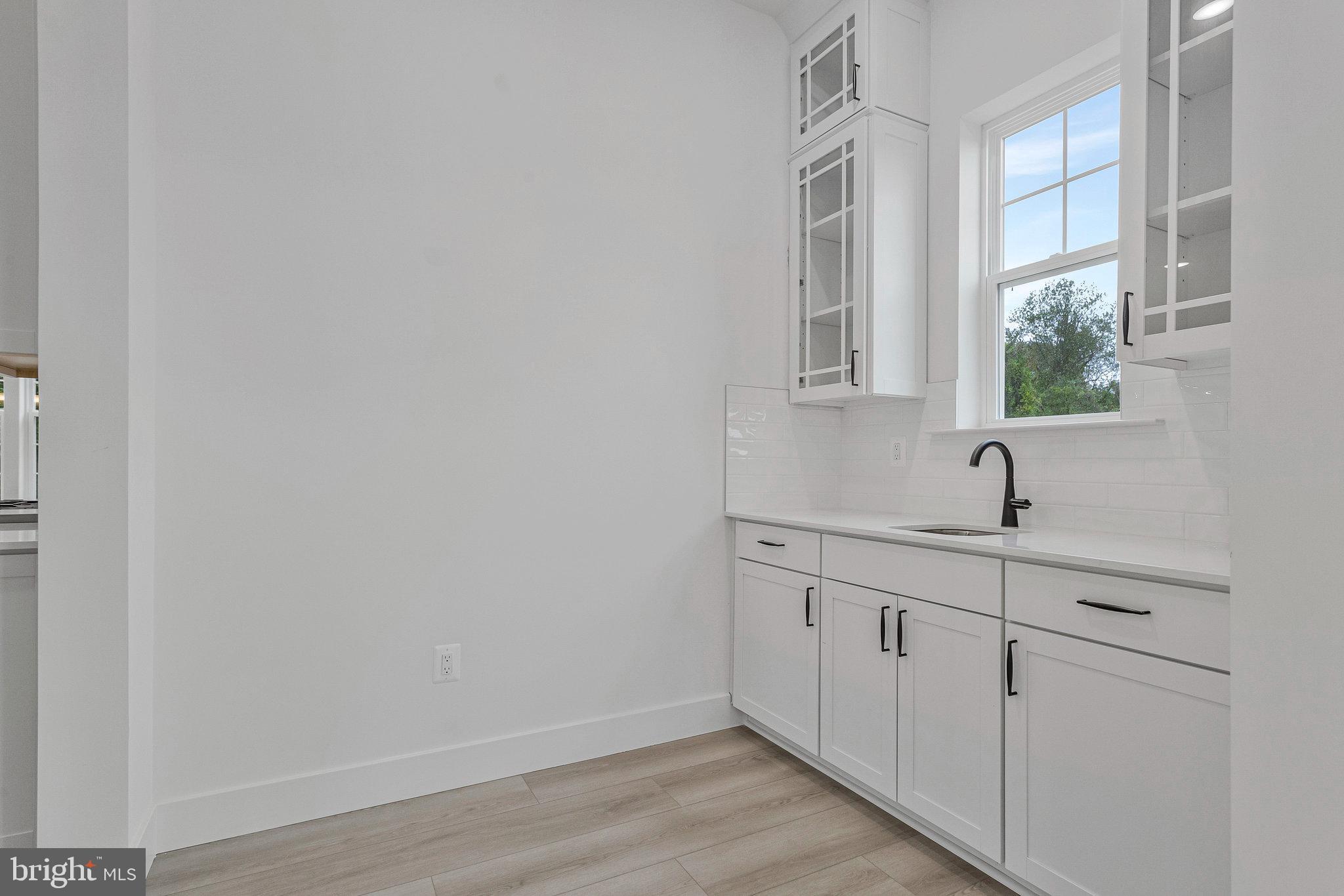 ST JAMES - Residential