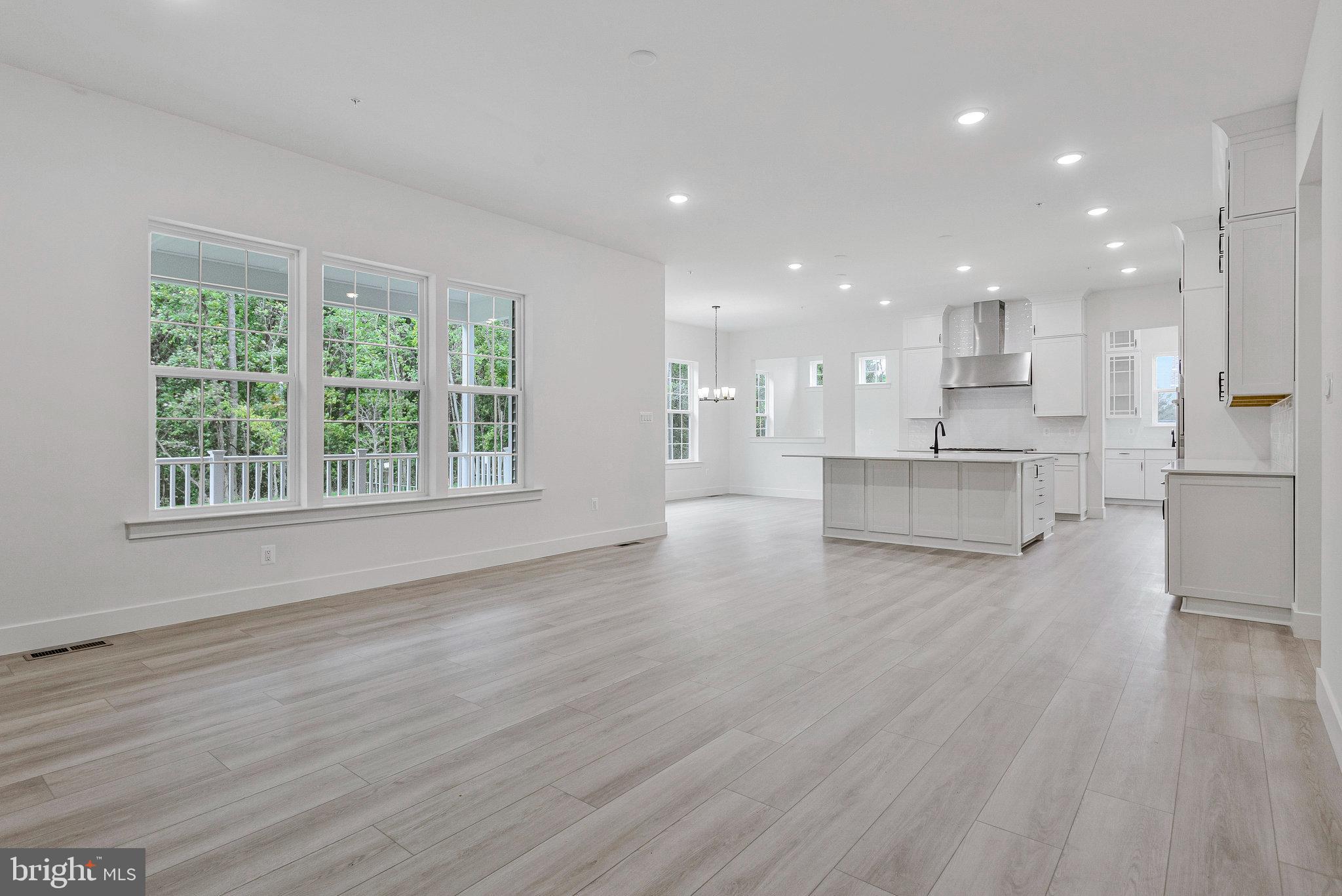 ST JAMES - Residential