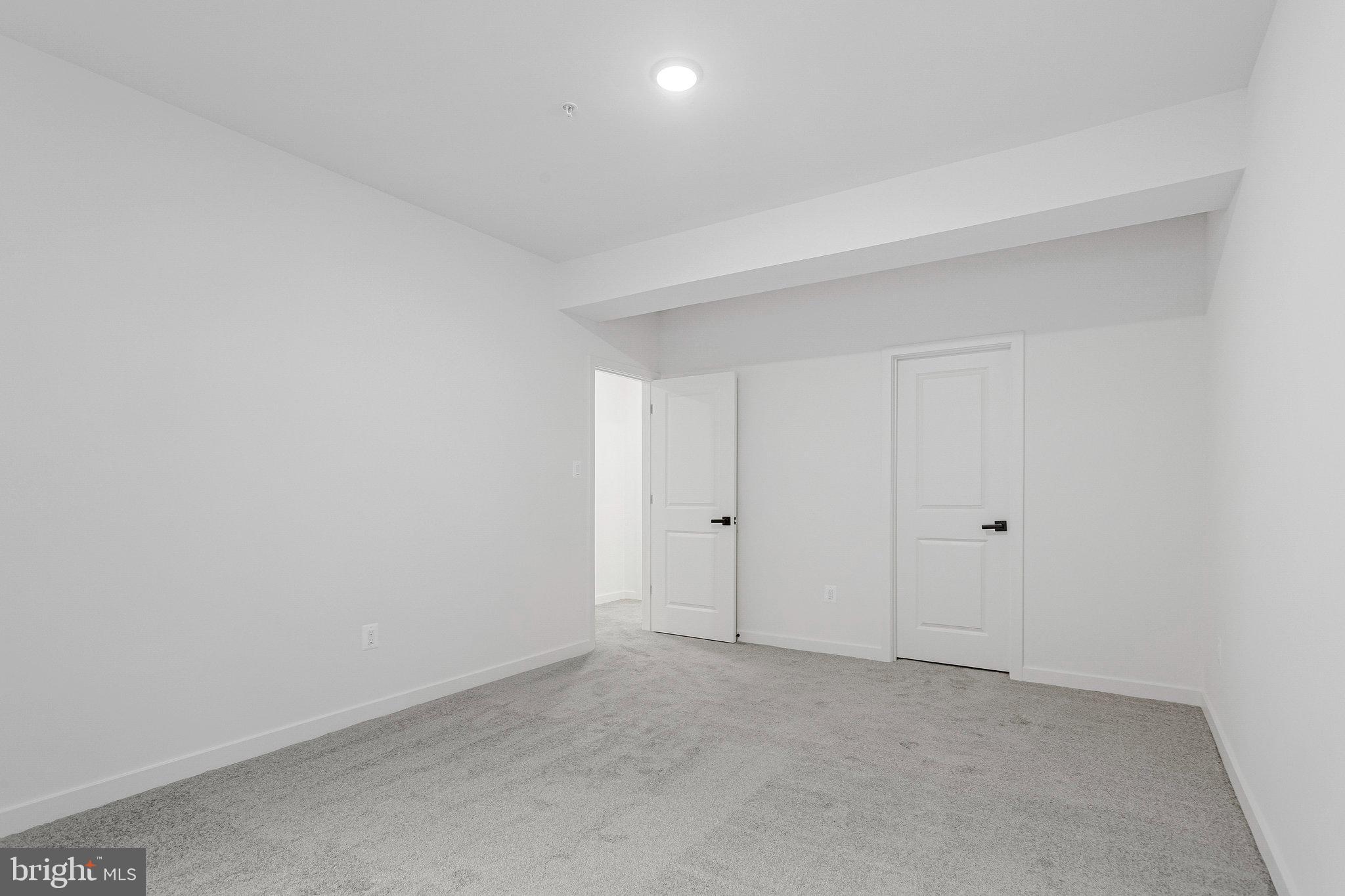 ST JAMES - Residential