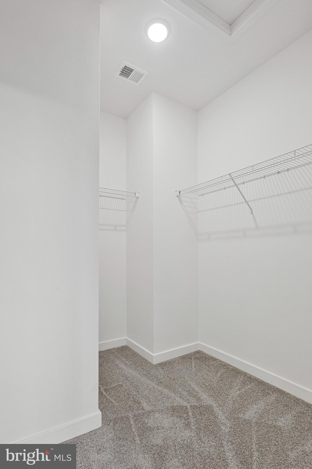 ST JAMES - Residential