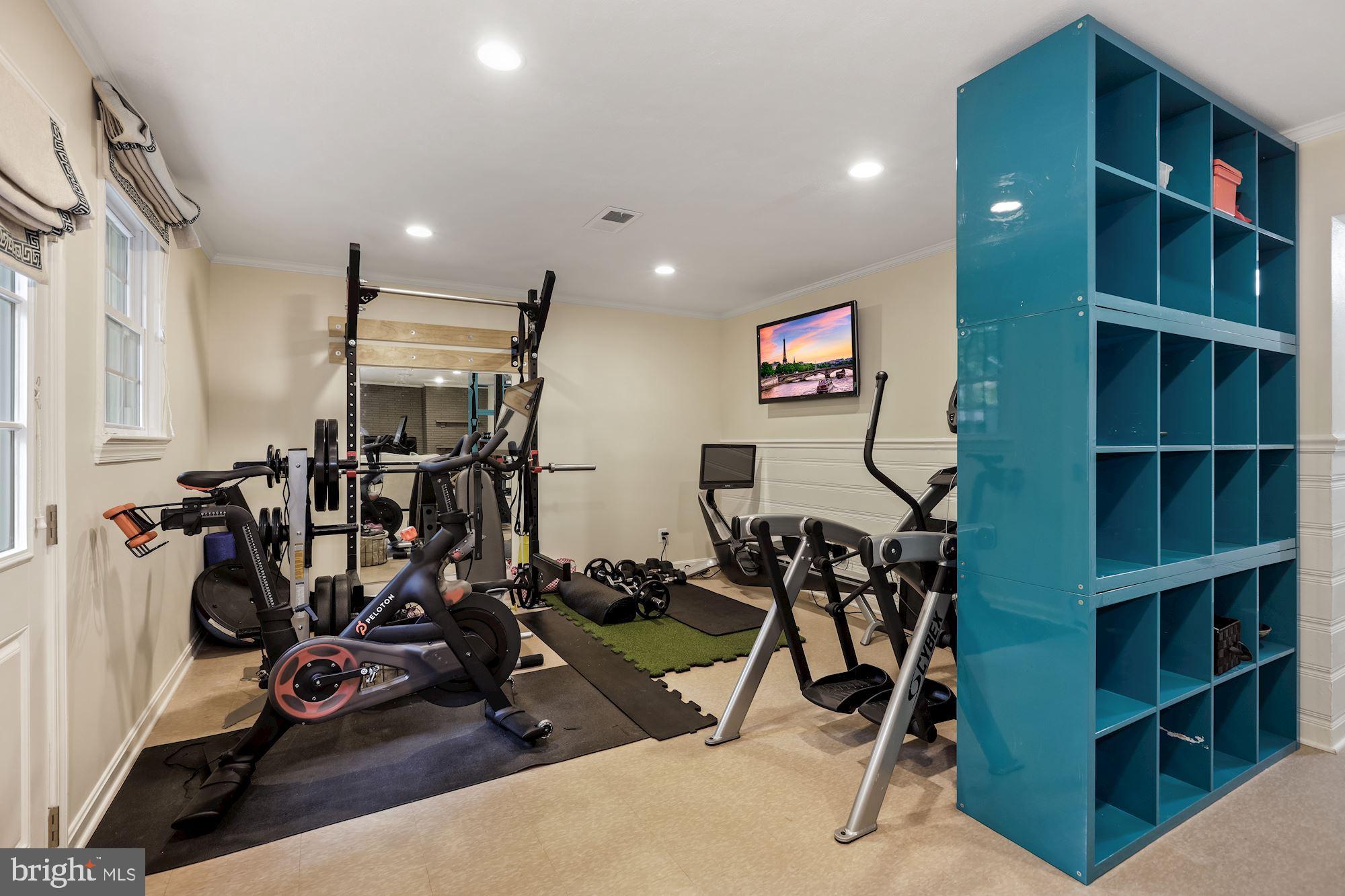 WESTMORELAND HILLS - Residential