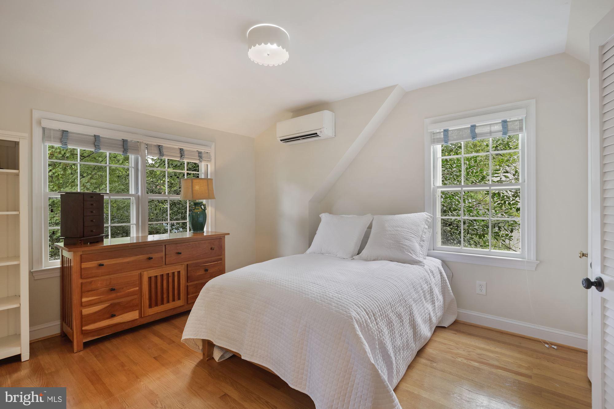 WESTMORELAND HILLS - Residential