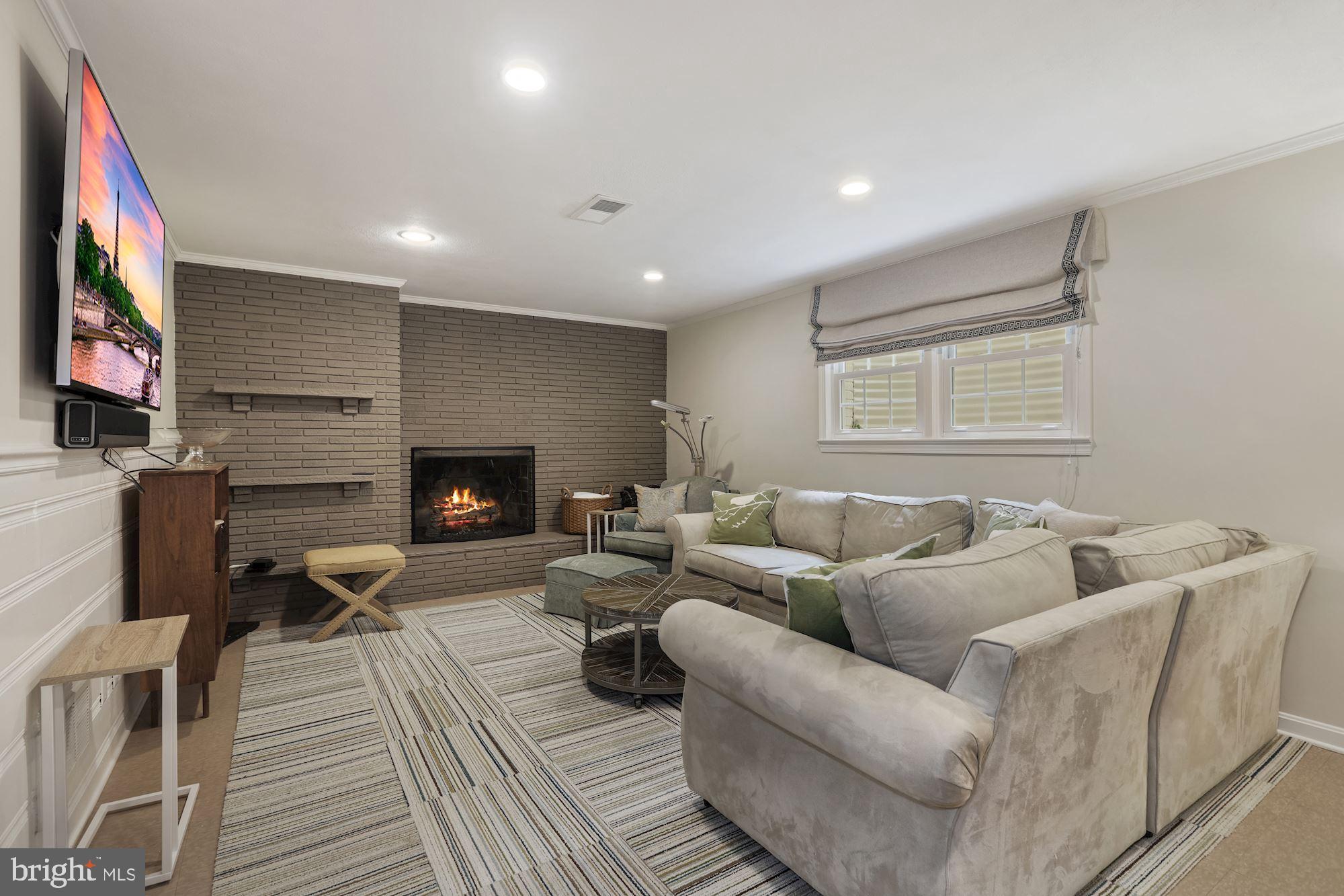 WESTMORELAND HILLS - Residential