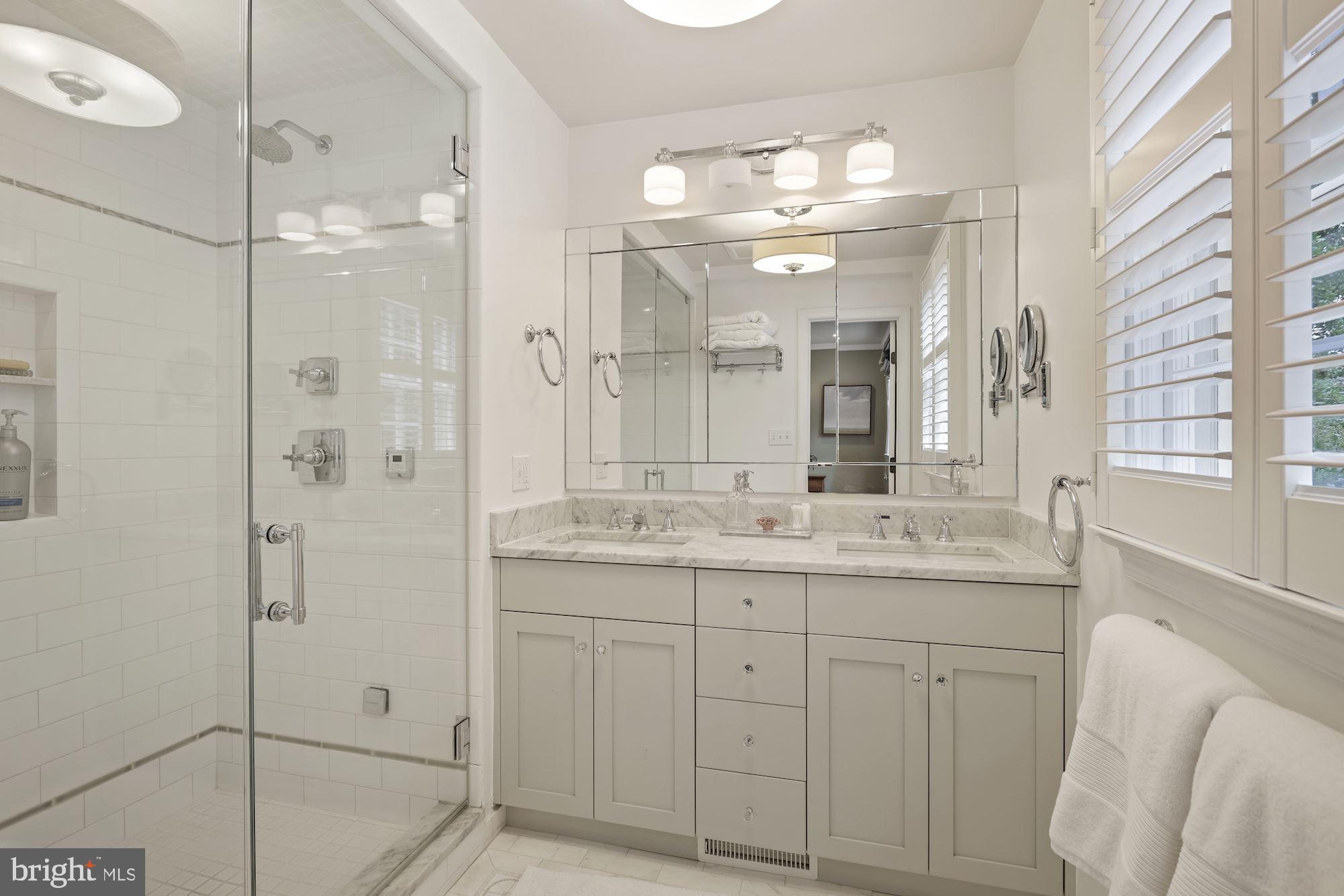 WESTMORELAND HILLS - Residential