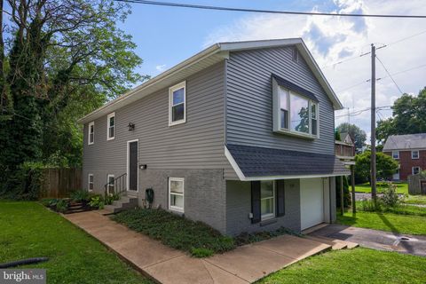 Photo of 114 PLEASURE RD, LANCASTER, PA 17601 (MLS # PALA2039612)