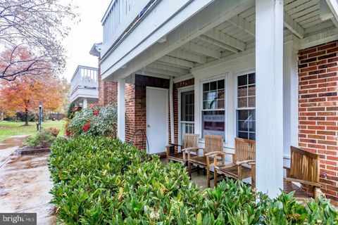 2582 S ARLINGTON MILL DR C ARLINGTON VA 22206