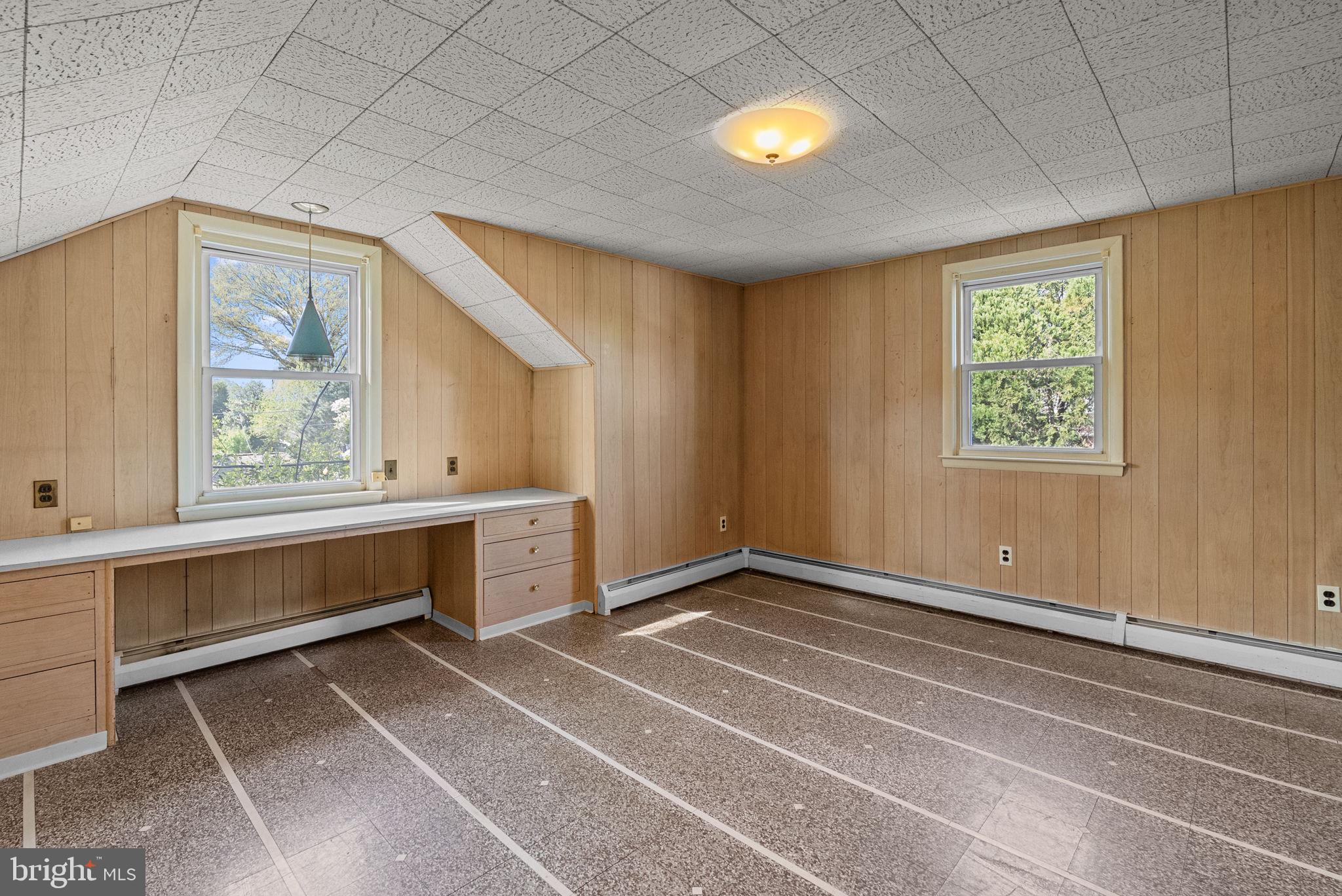 SOMERTON - Residential