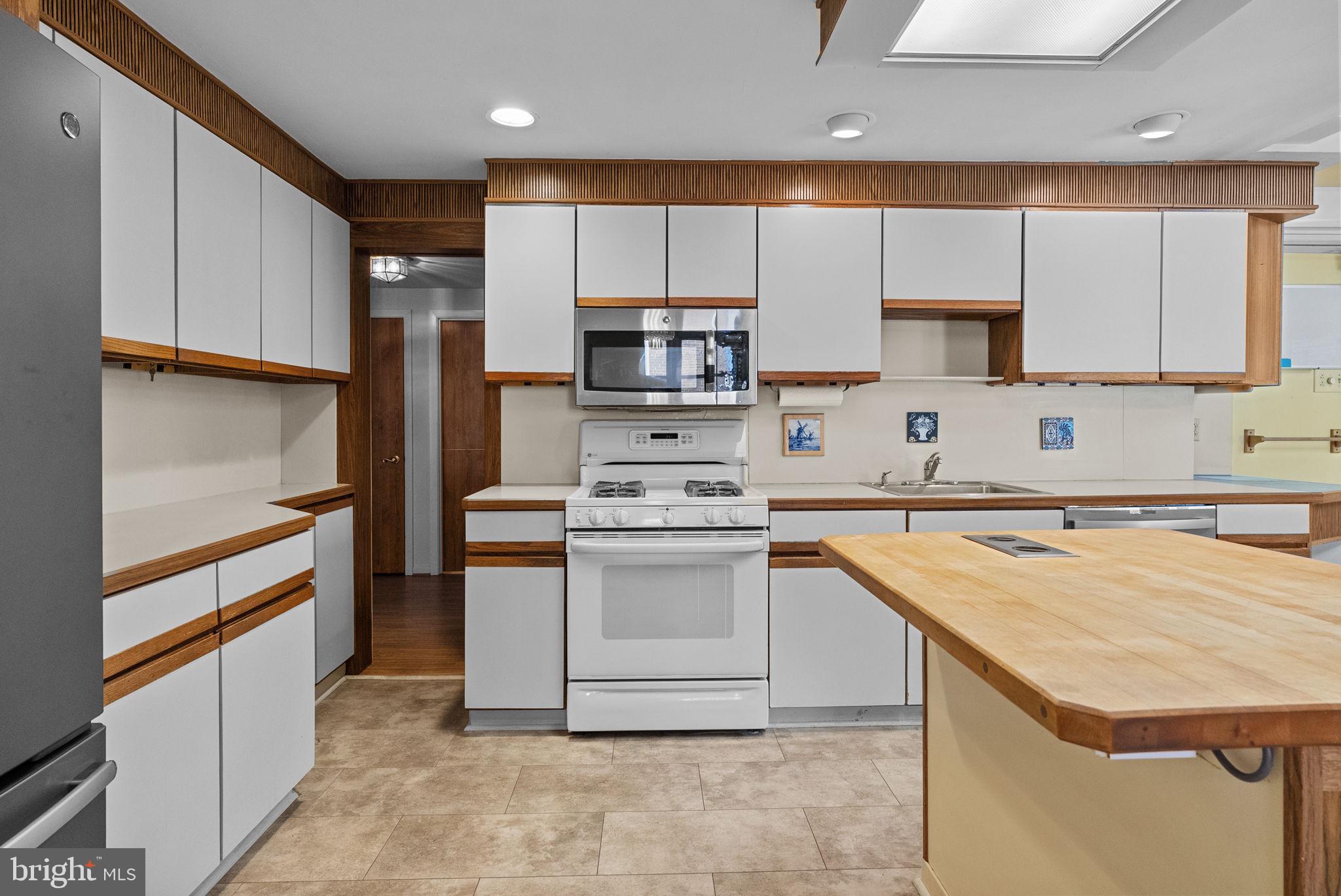 SOMERTON - Residential