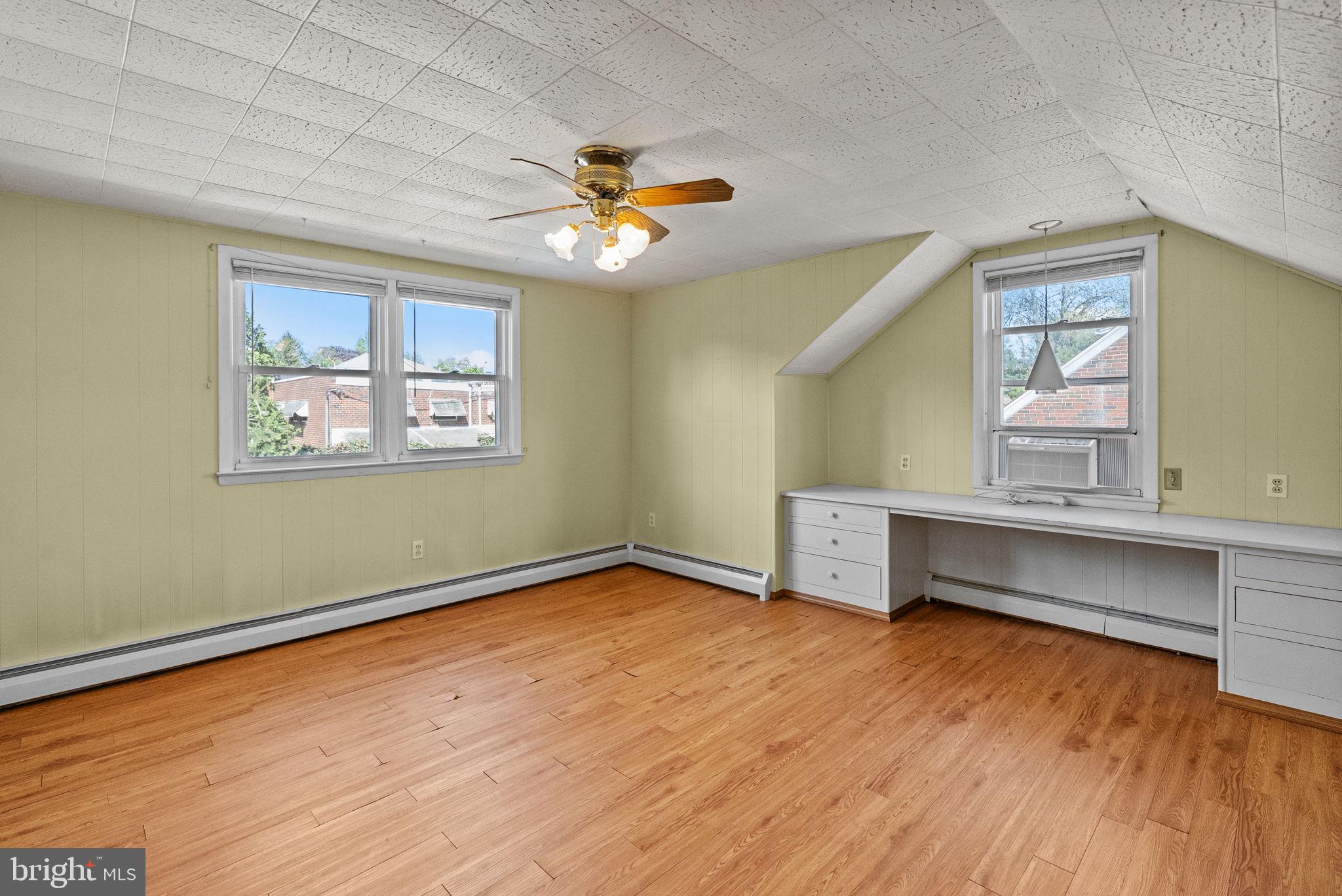 SOMERTON - Residential