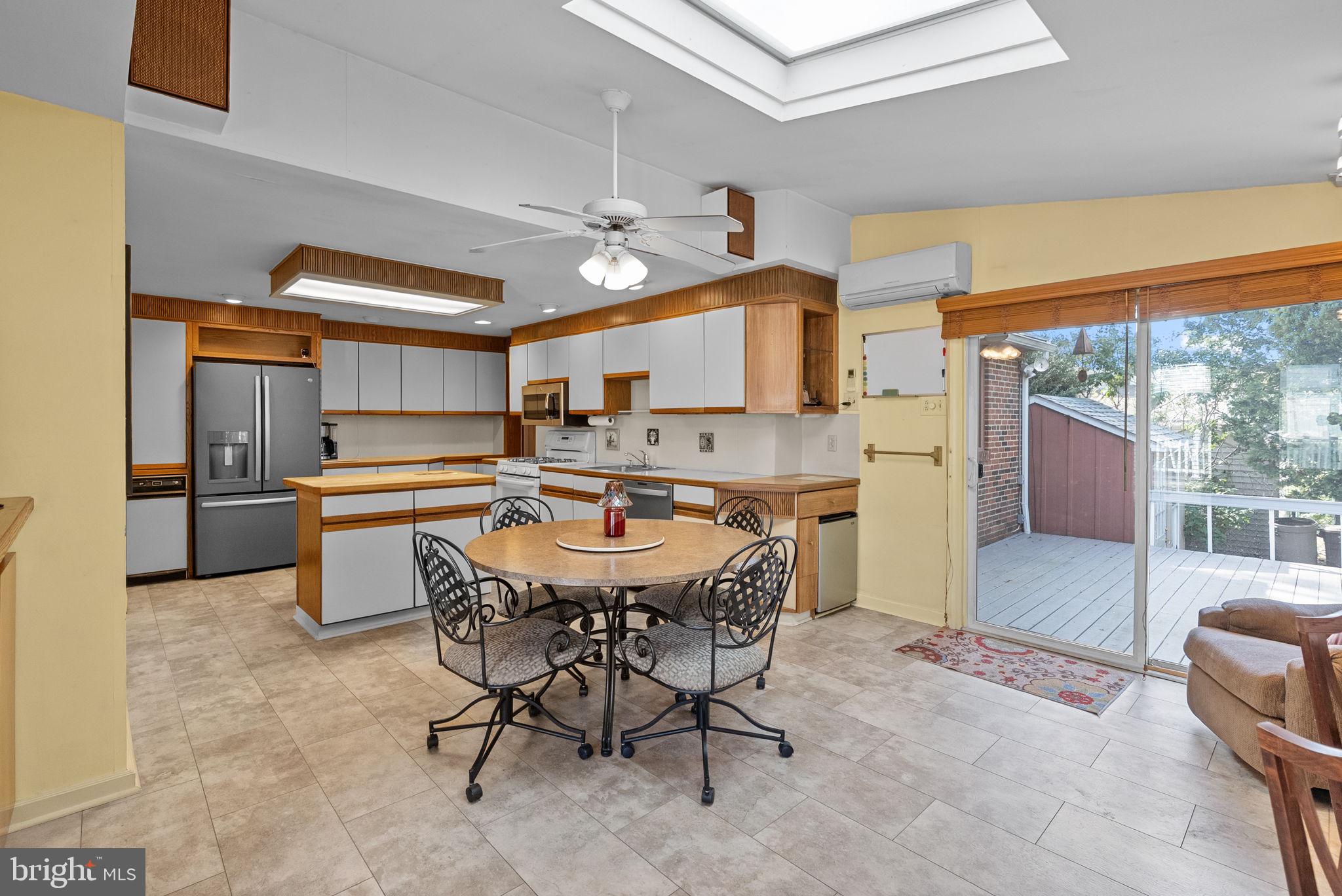 SOMERTON - Residential