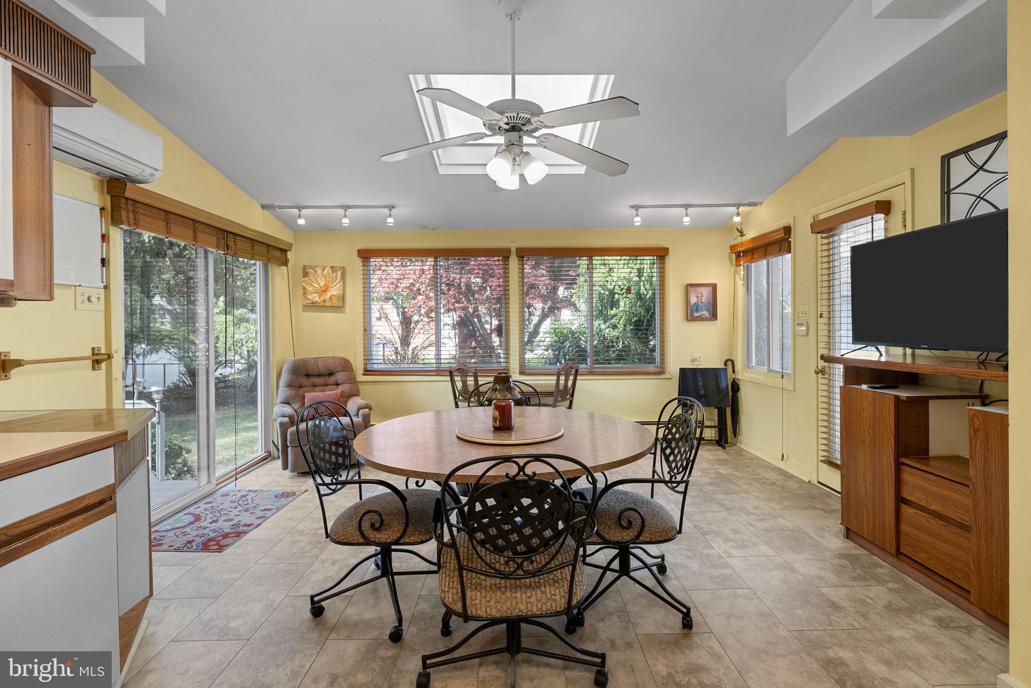 SOMERTON - Residential