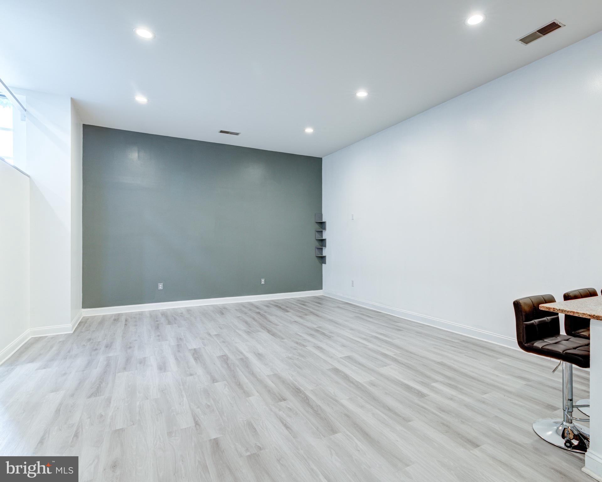 315 ARCH STREET 206
