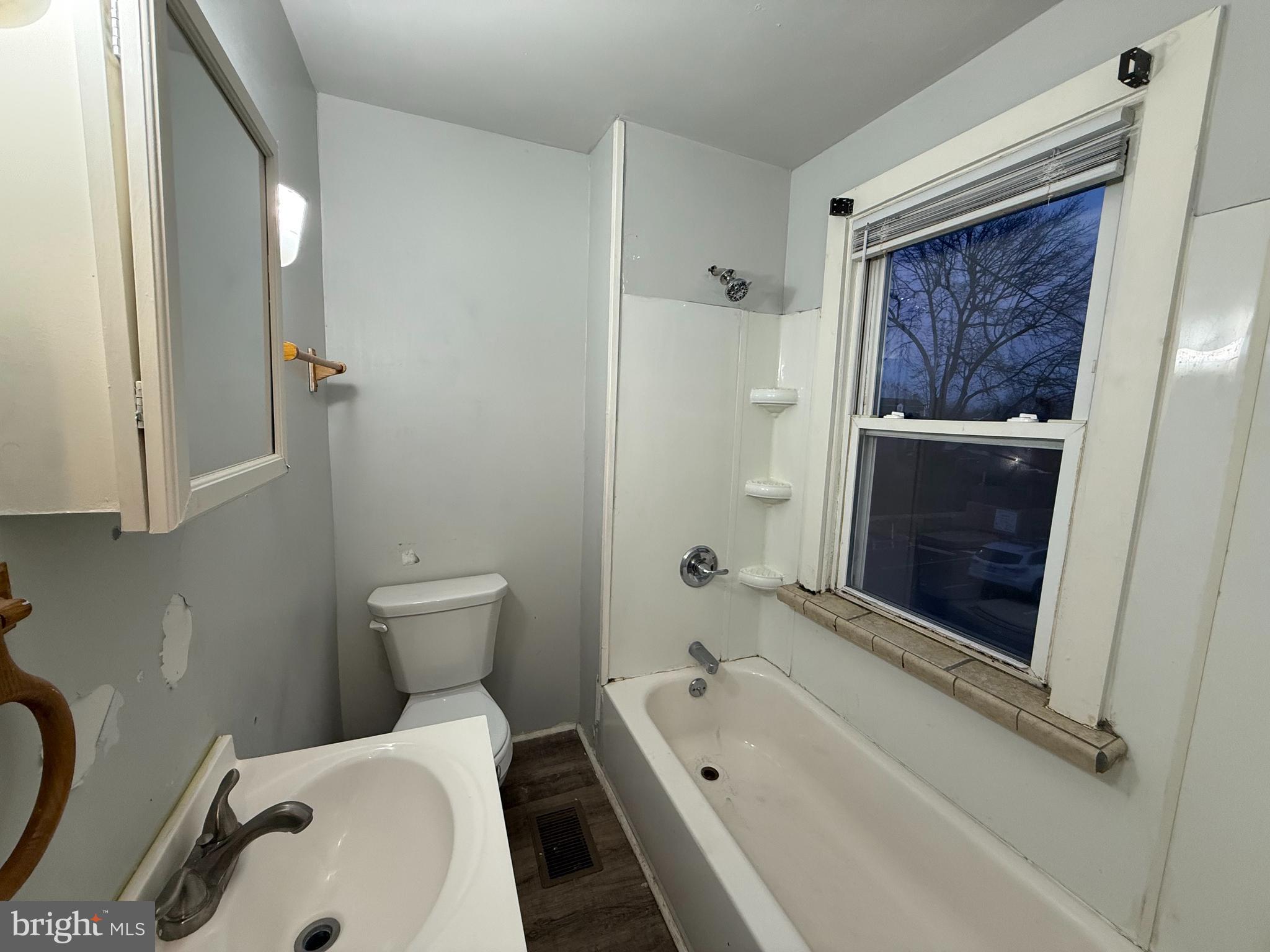 LANCASTER - Residential