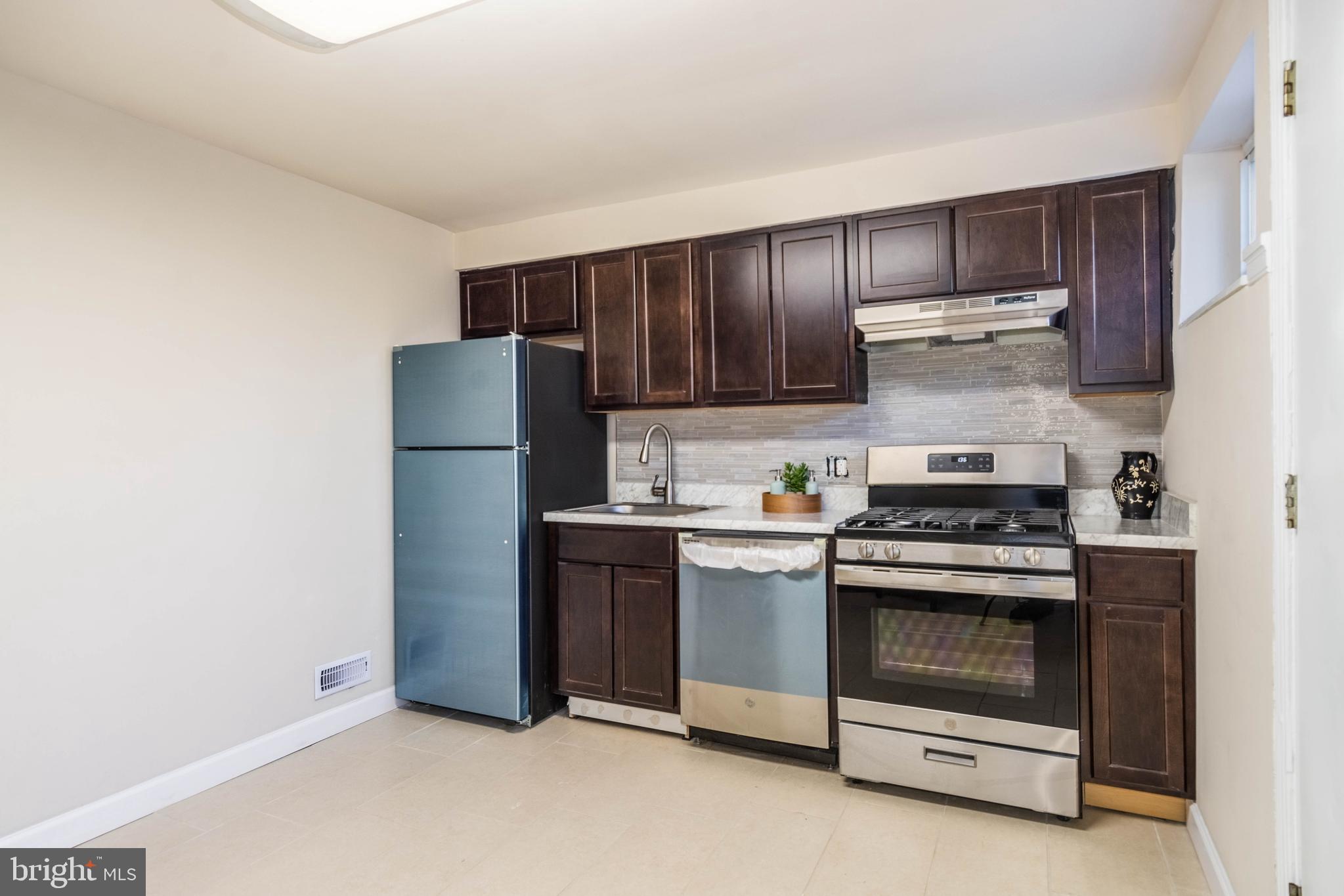 YALE HEIGHTS - Residential