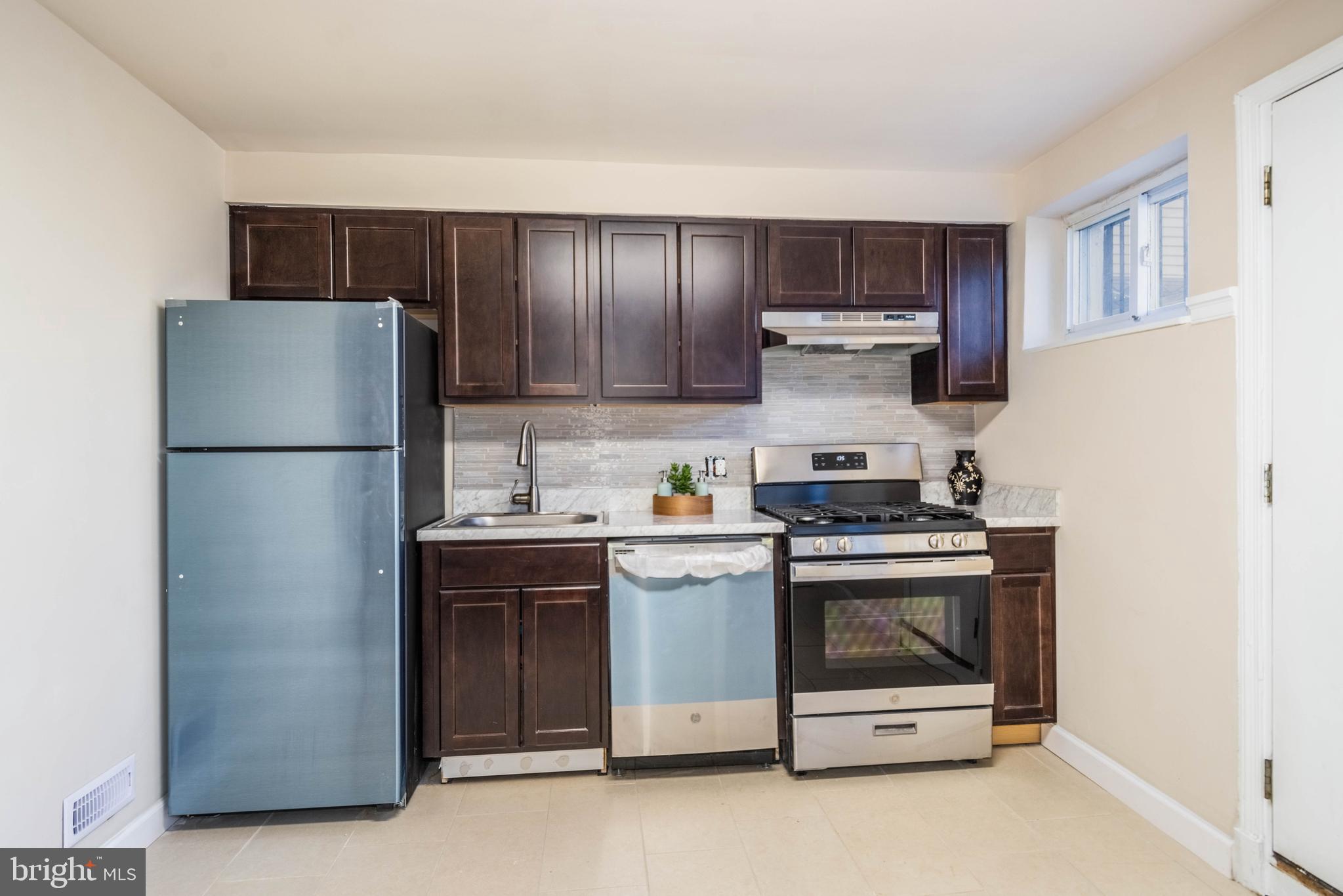 YALE HEIGHTS - Residential