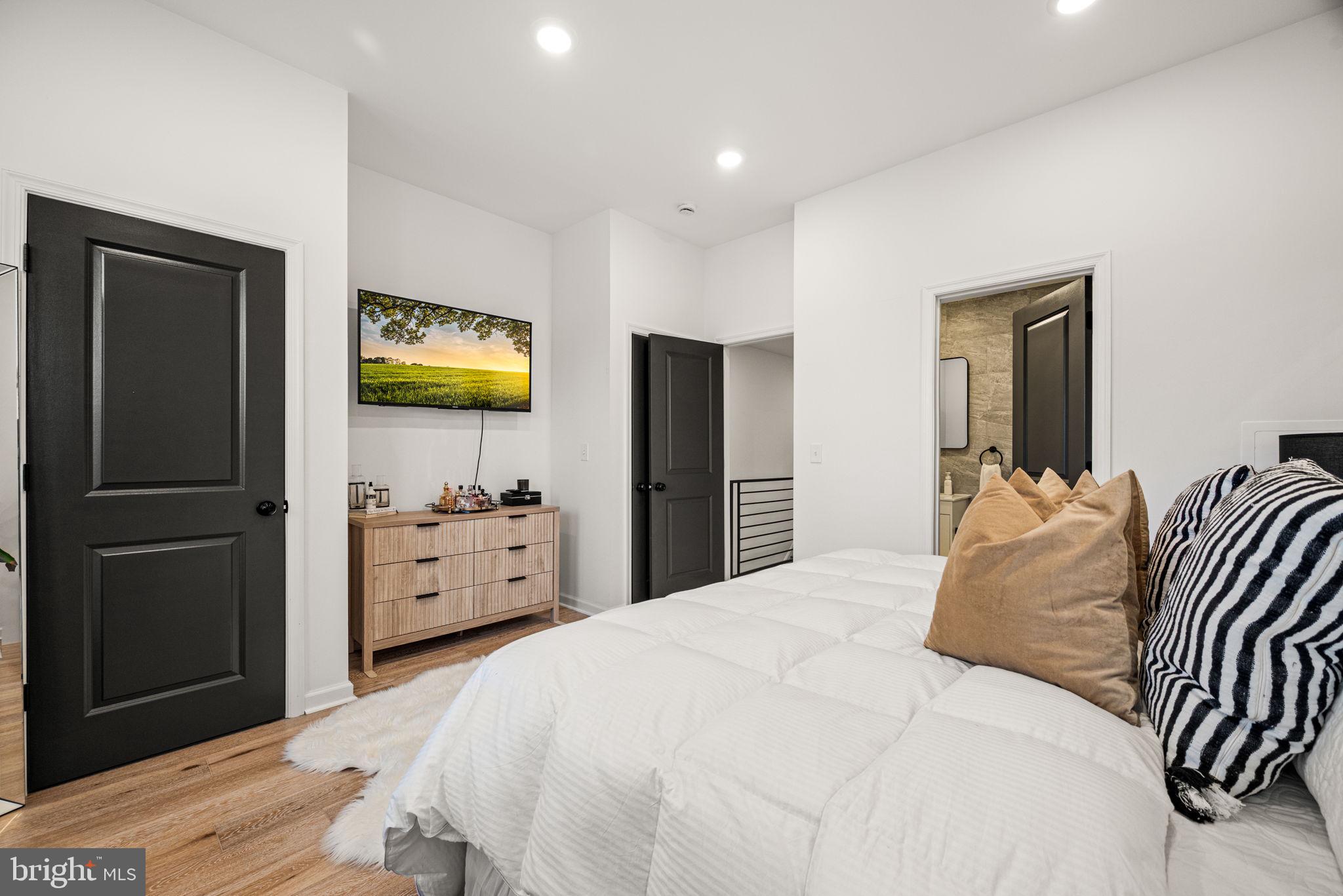 GERMANTOWN - Residential