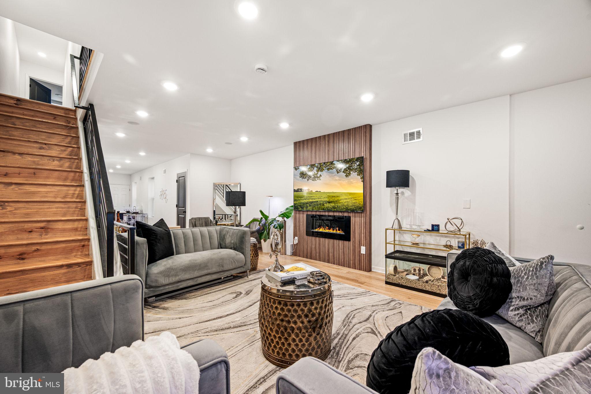 GERMANTOWN - Residential