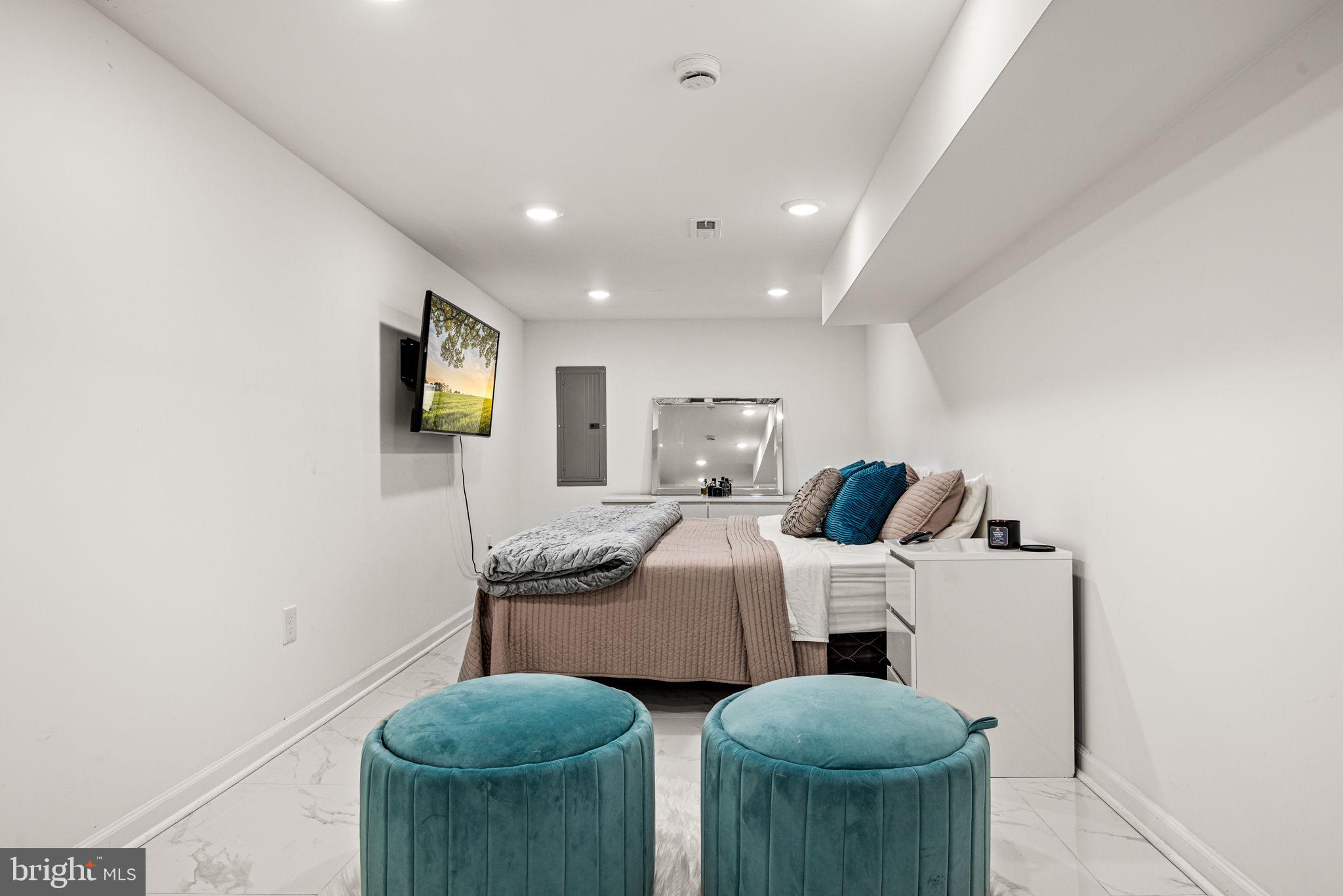 GERMANTOWN - Residential