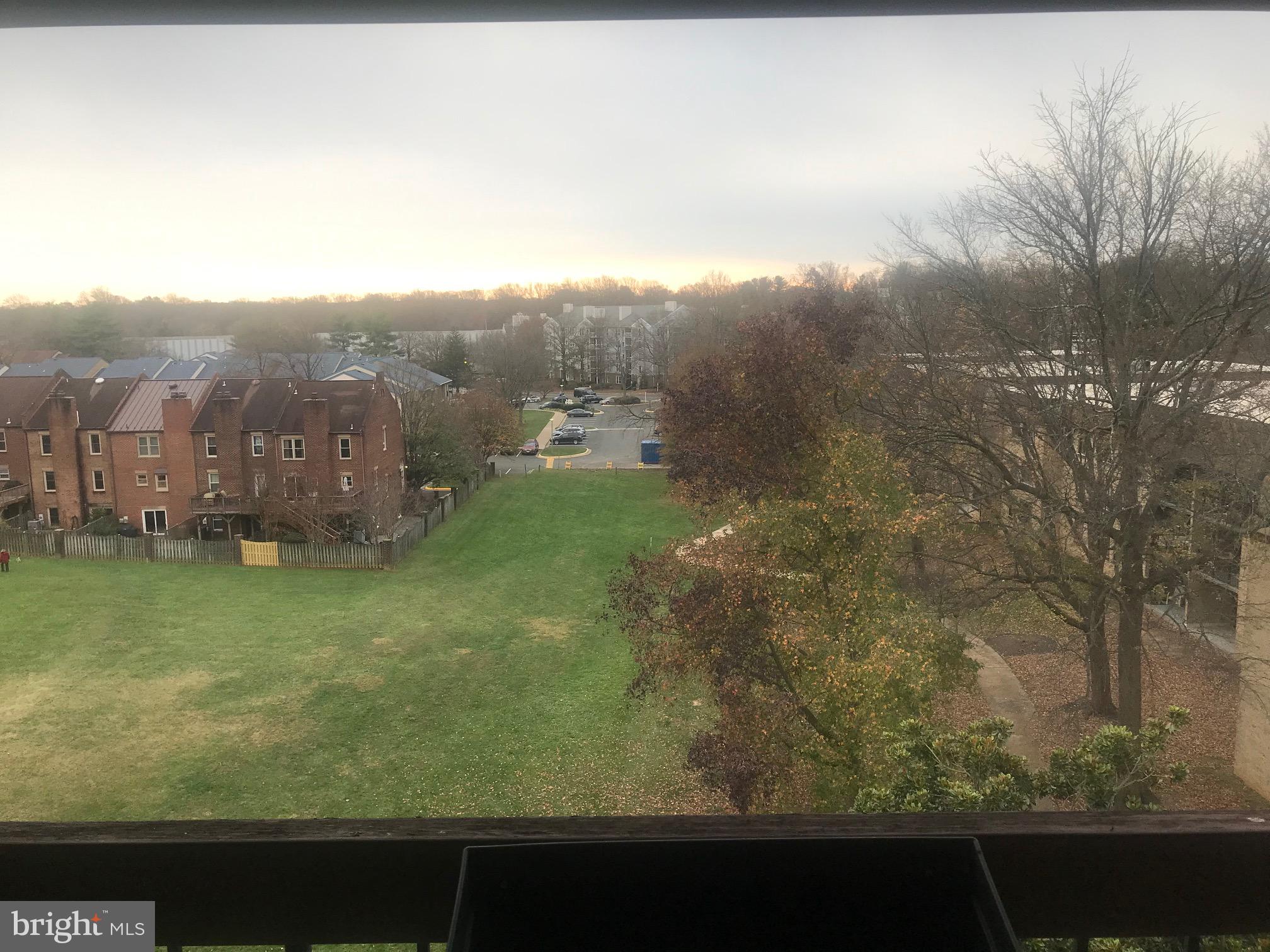 Vacant - Fresh New Paint, Renovated Floors, Great Complex Close to Metro W/Lots of Parking, Pool, Tennis, Parks, 2 Blocks from 66, Top Floor Unit that has been remodeled, Paint, Granite, Over 1200SQF and Huge Living Room/Dining Room to Tiled Balcony, Light and Bright Home.