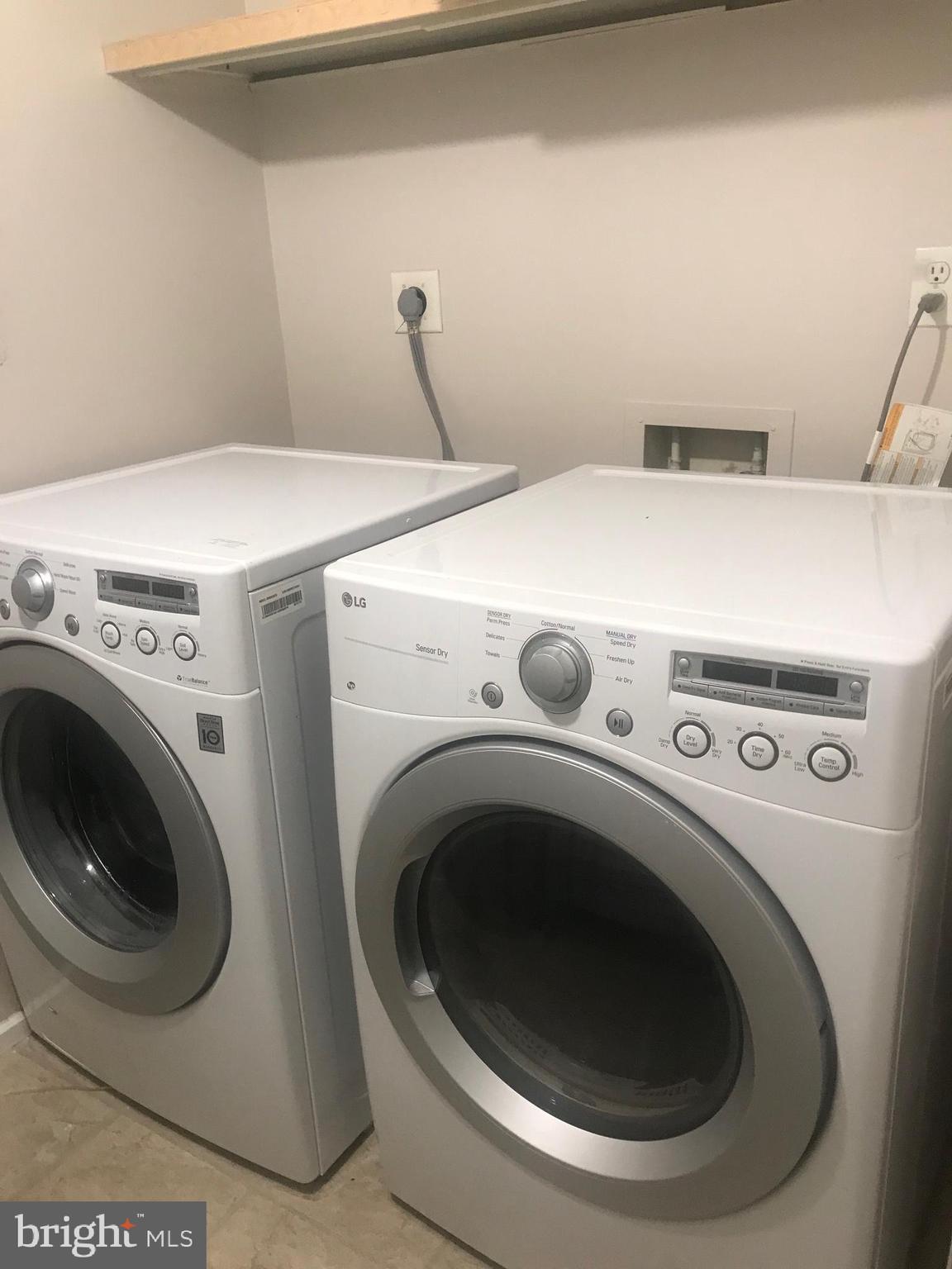 TREEBROOKE CONDOMINIUM - Residential Lease