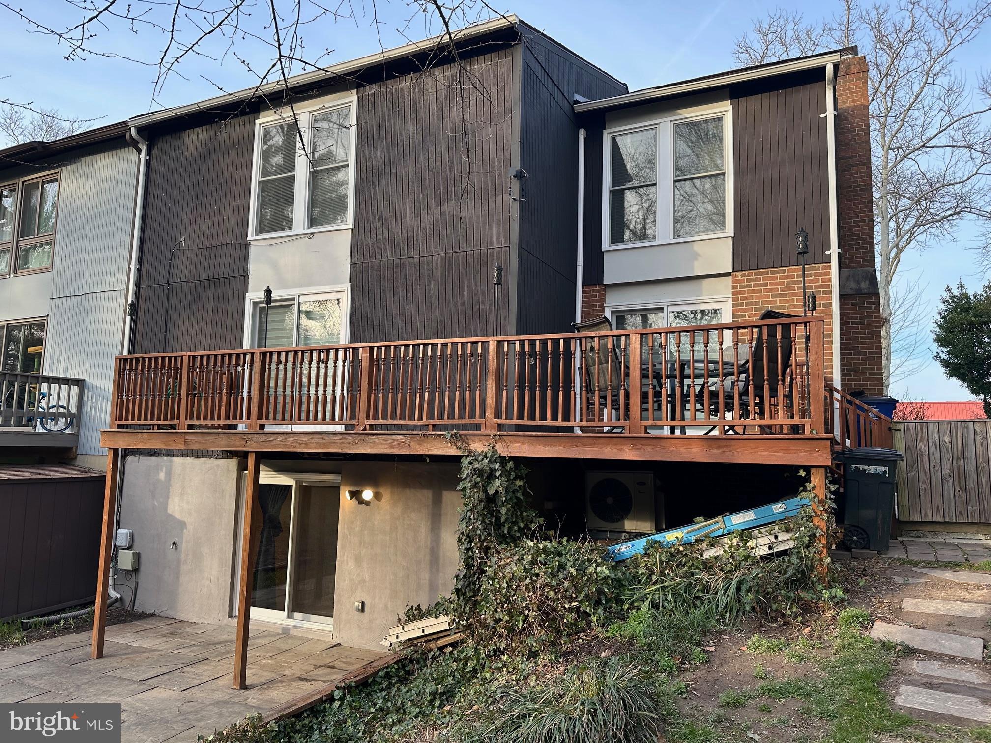 VILLAGE OF WILDE LAKE - Residential