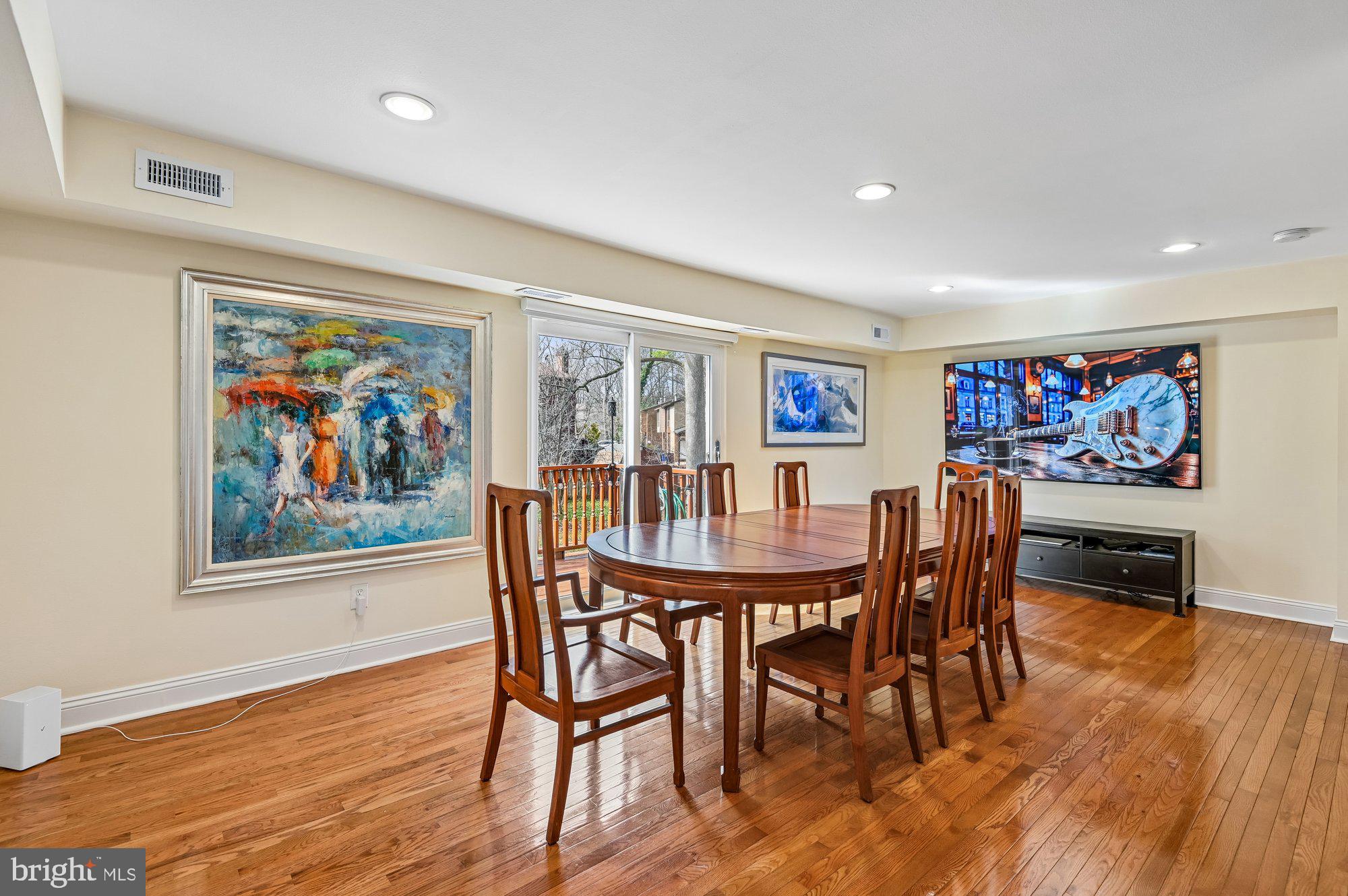 VILLAGE OF WILDE LAKE - Residential