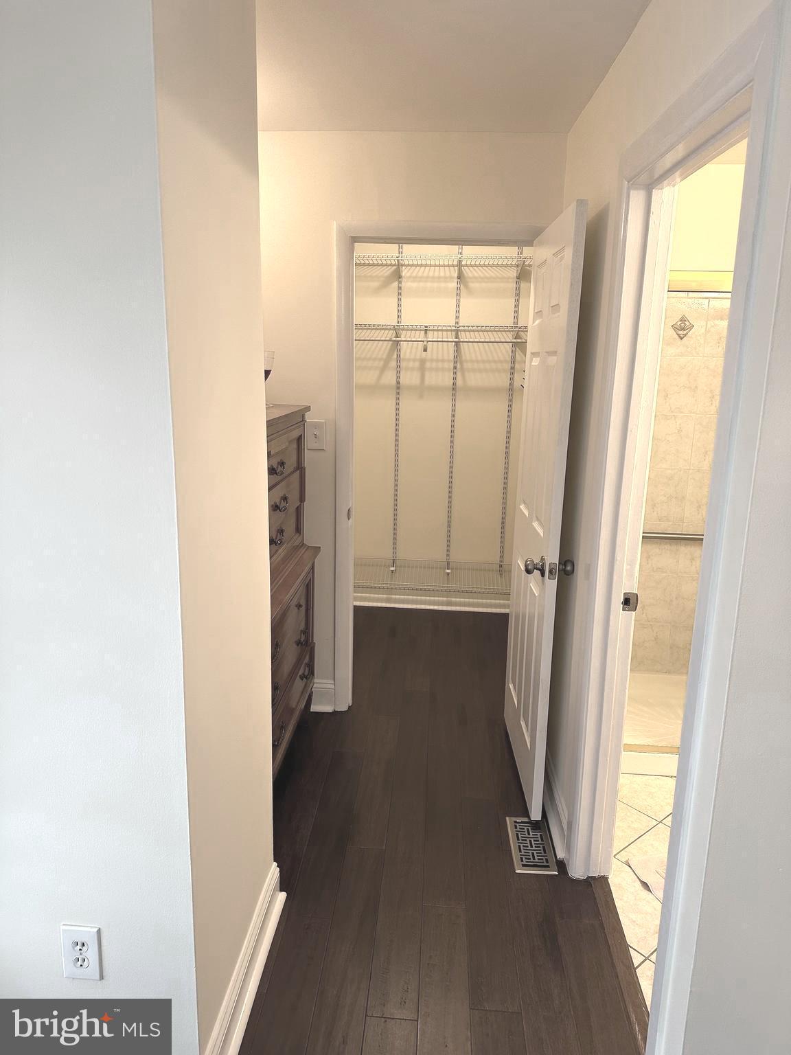 VILLAGE OF WILDE LAKE - Residential