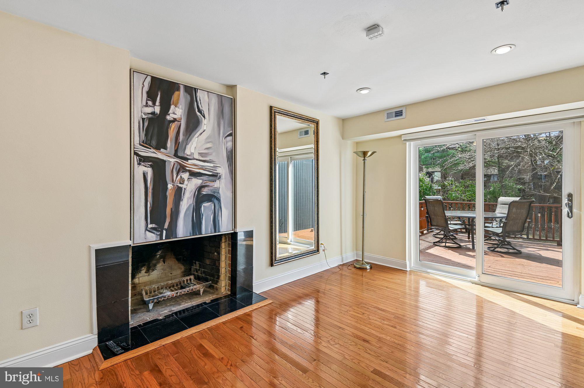 VILLAGE OF WILDE LAKE - Residential