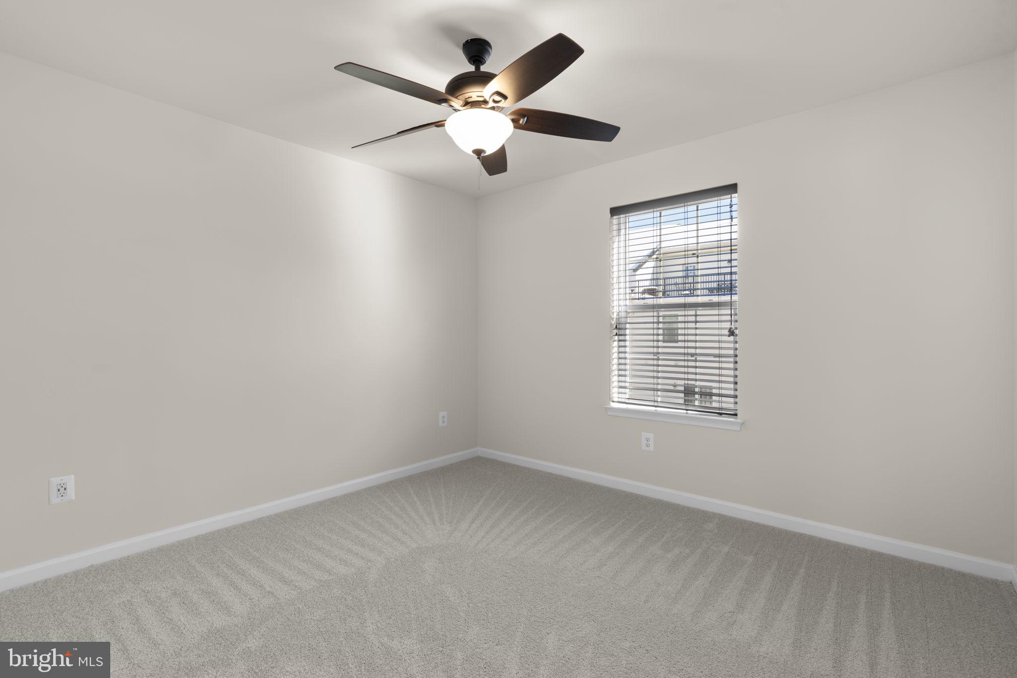 OXFORD SQUARE - Residential