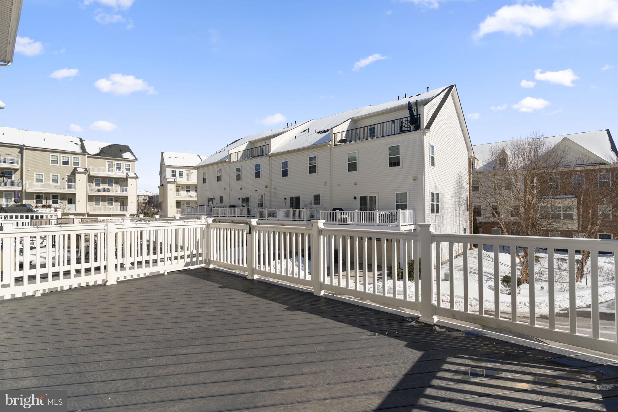 OXFORD SQUARE - Residential