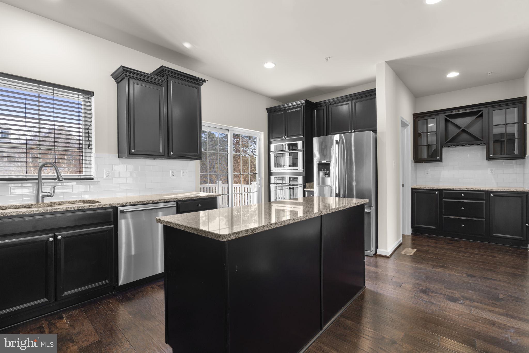 OXFORD SQUARE - Residential