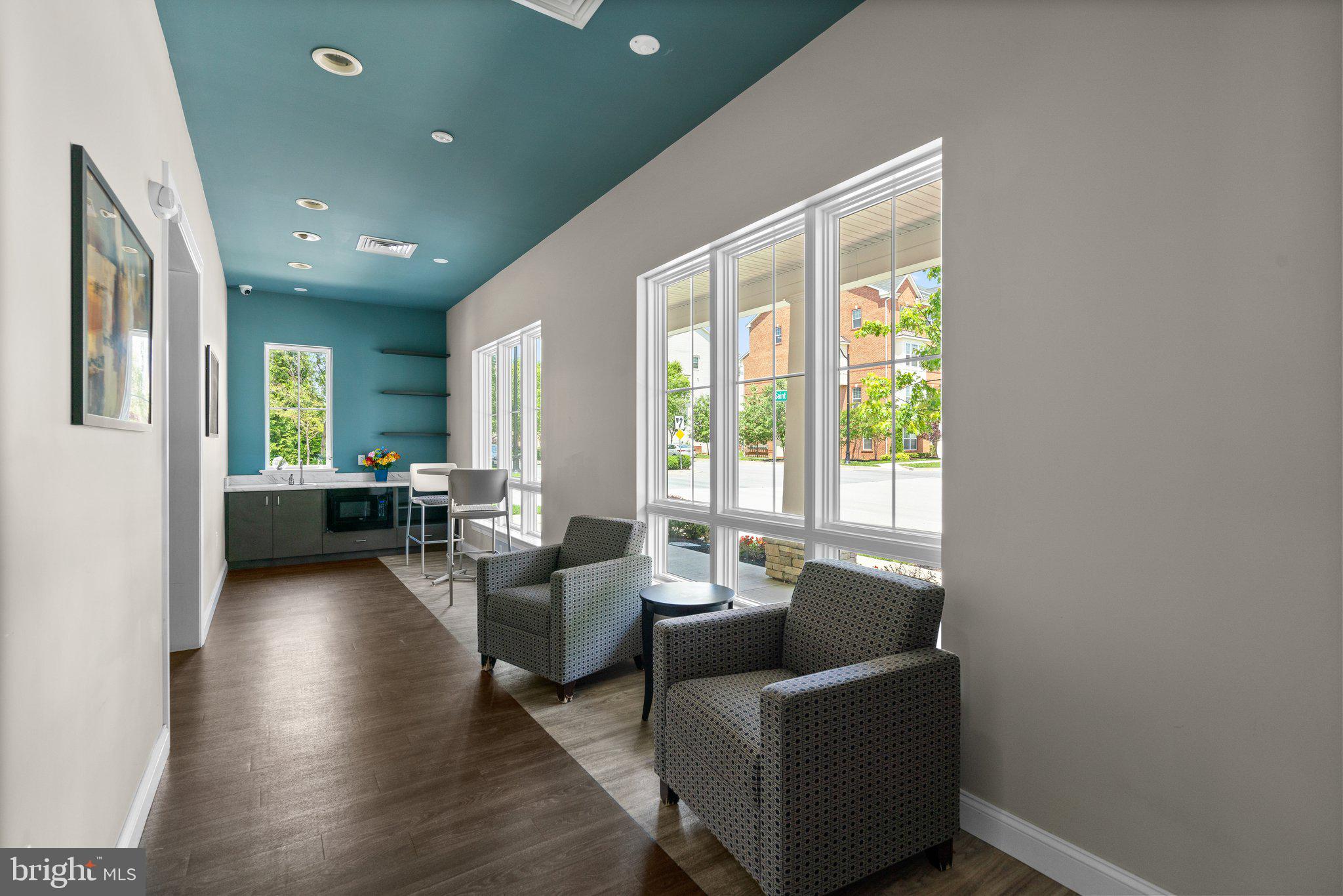 OXFORD SQUARE - Residential