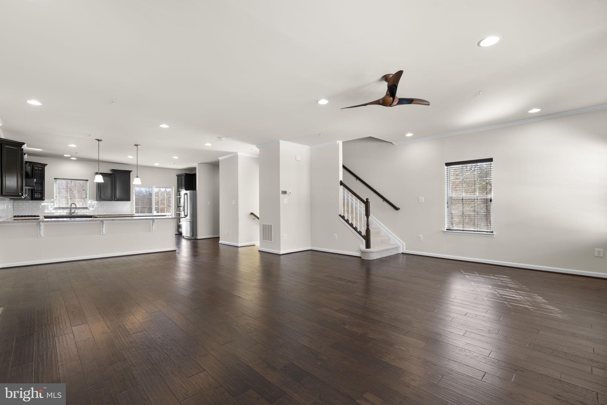 OXFORD SQUARE - Residential