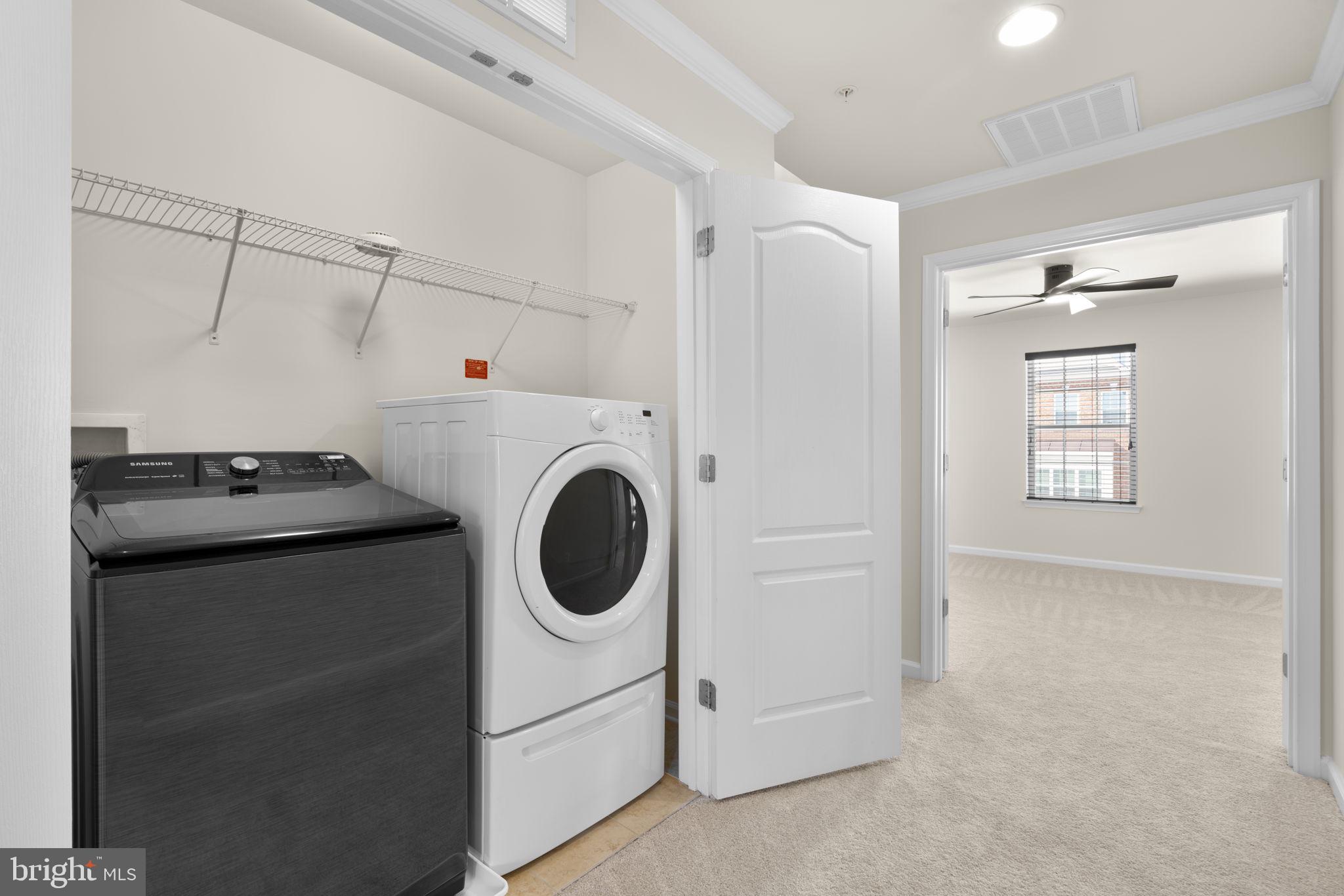 OXFORD SQUARE - Residential