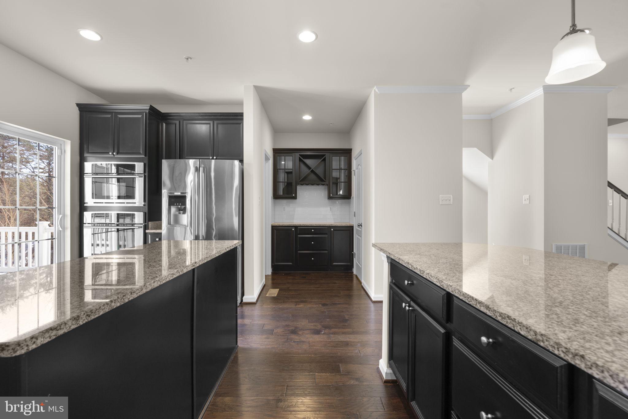 OXFORD SQUARE - Residential