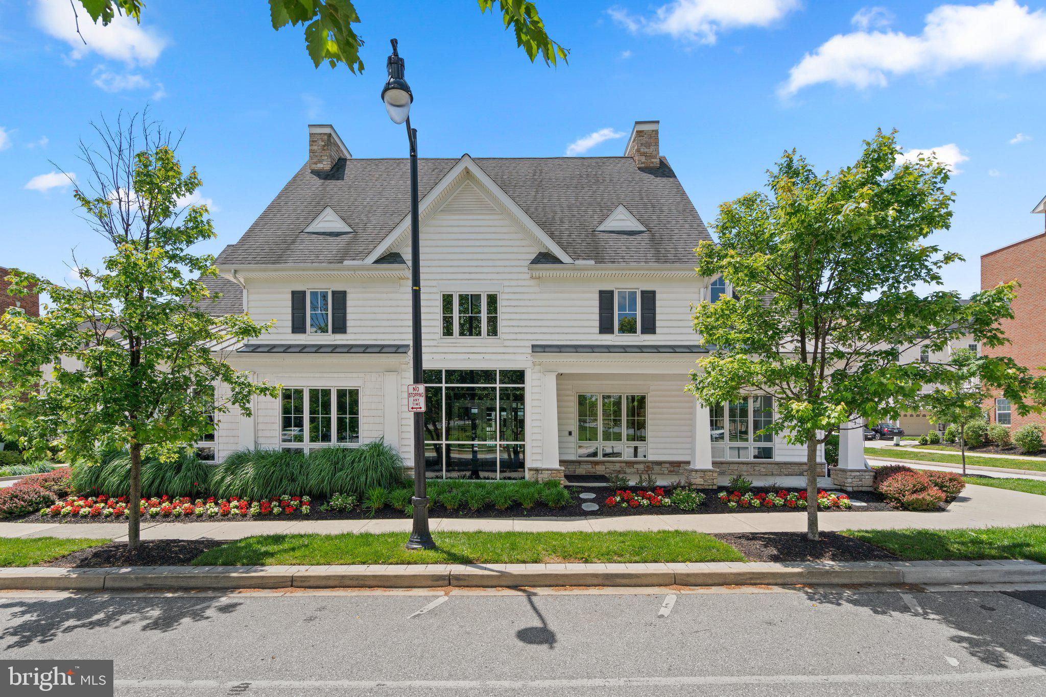 OXFORD SQUARE - Residential