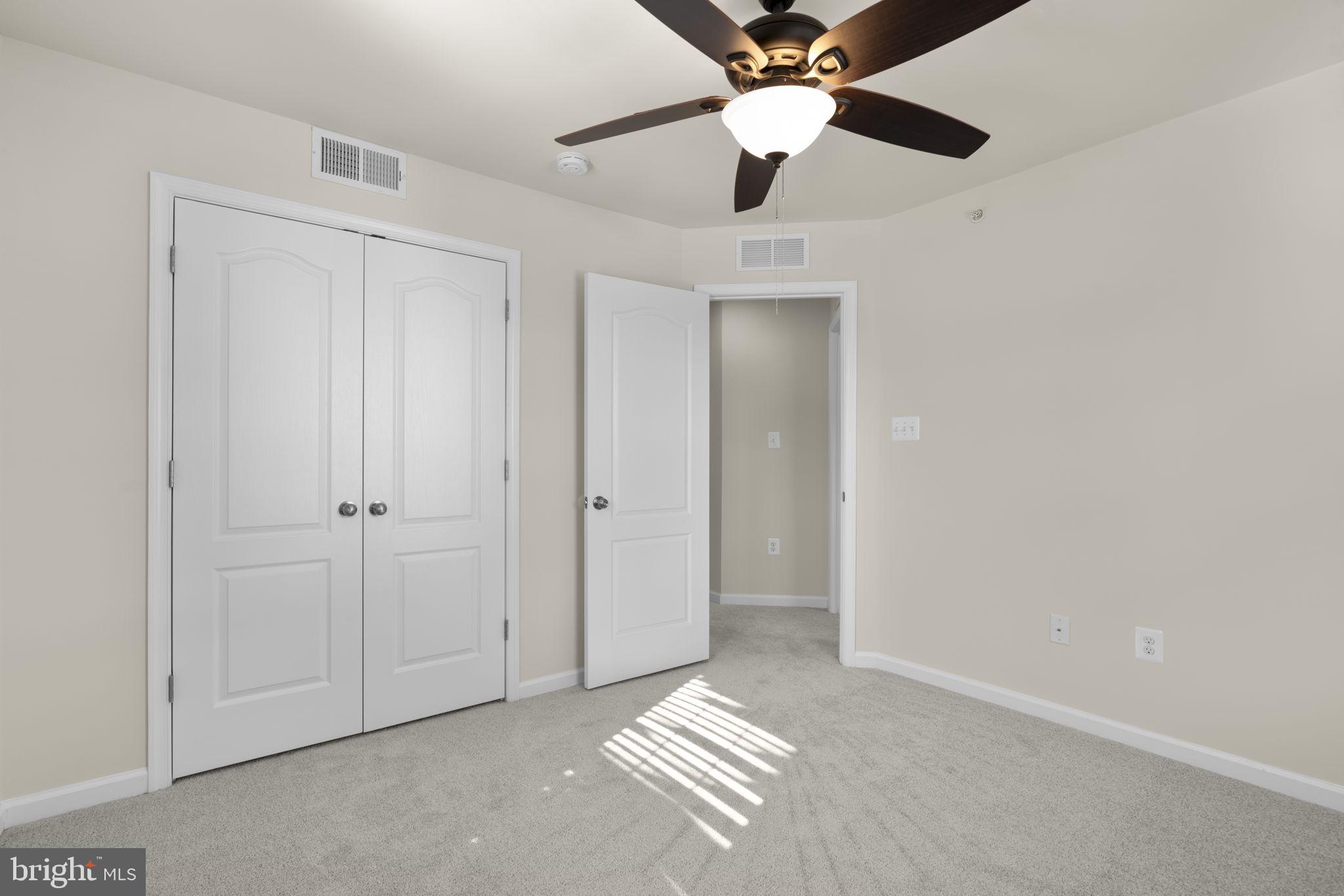 OXFORD SQUARE - Residential