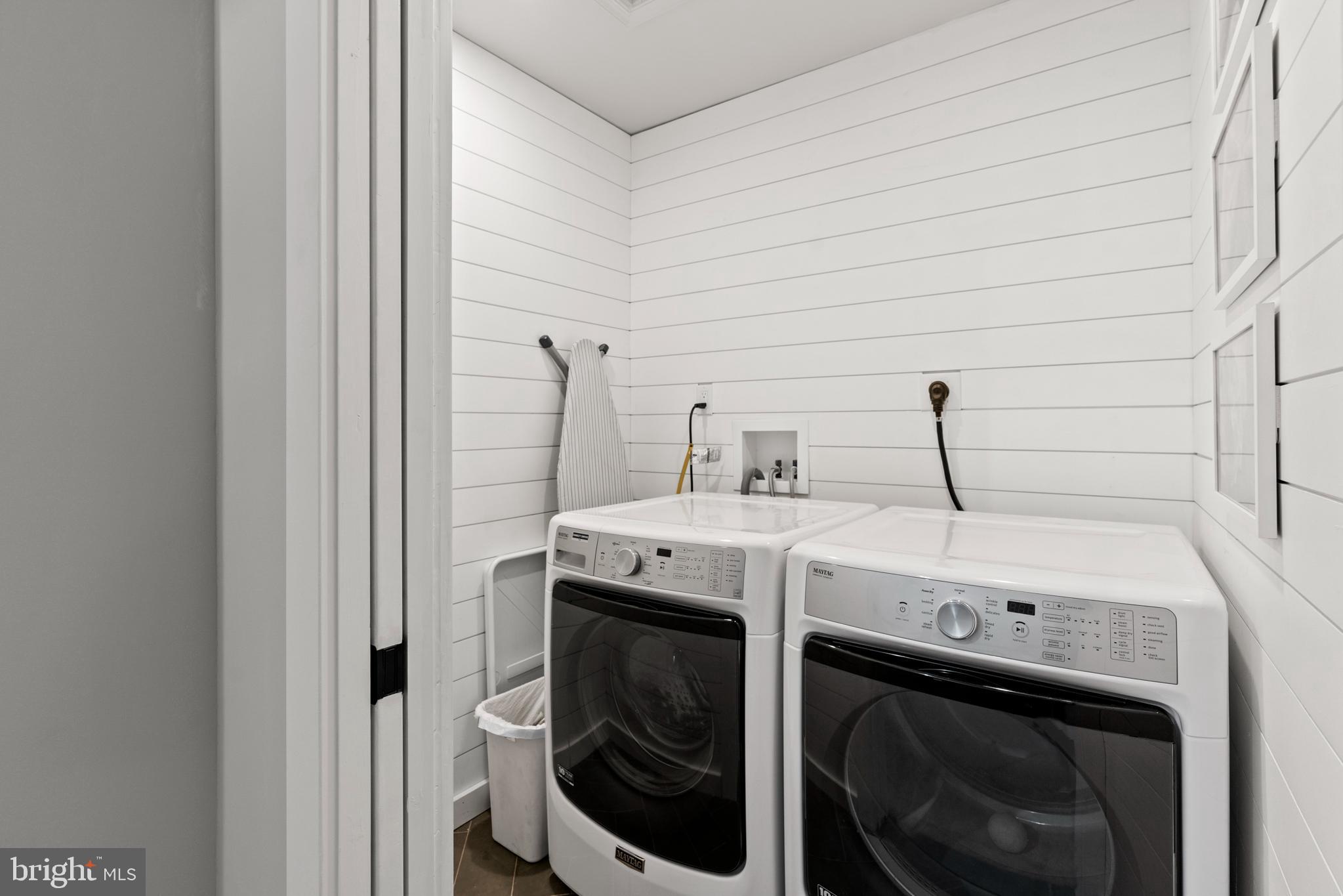 CLIFTON - Residential