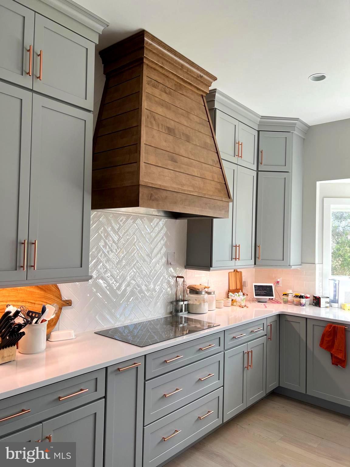 CLIFTON - Residential