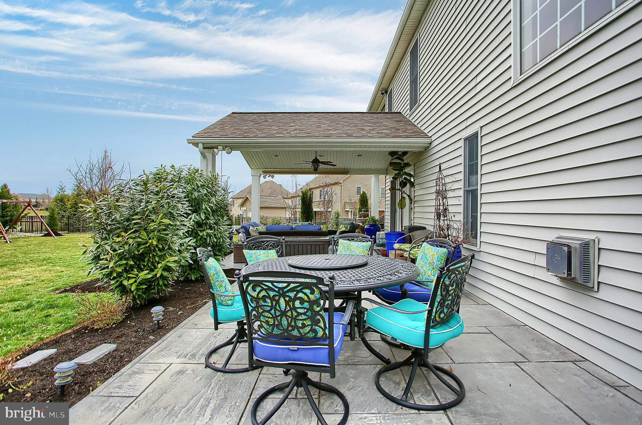 HAMPDEN SUMMIT - Residential