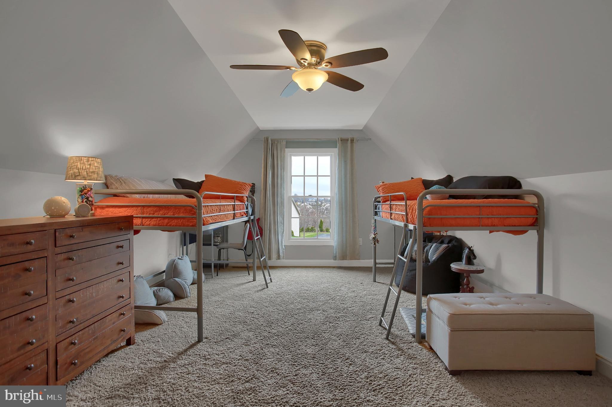 HAMPDEN SUMMIT - Residential