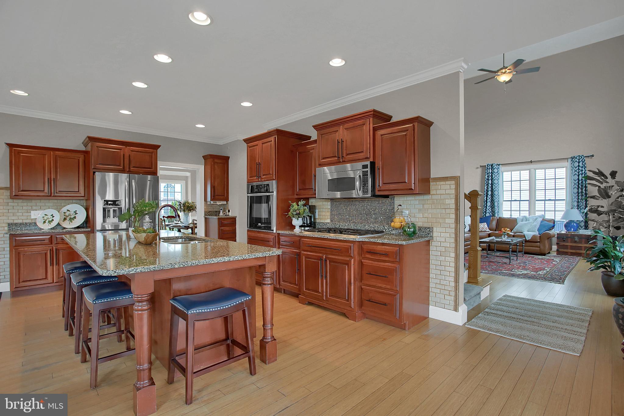 HAMPDEN SUMMIT - Residential