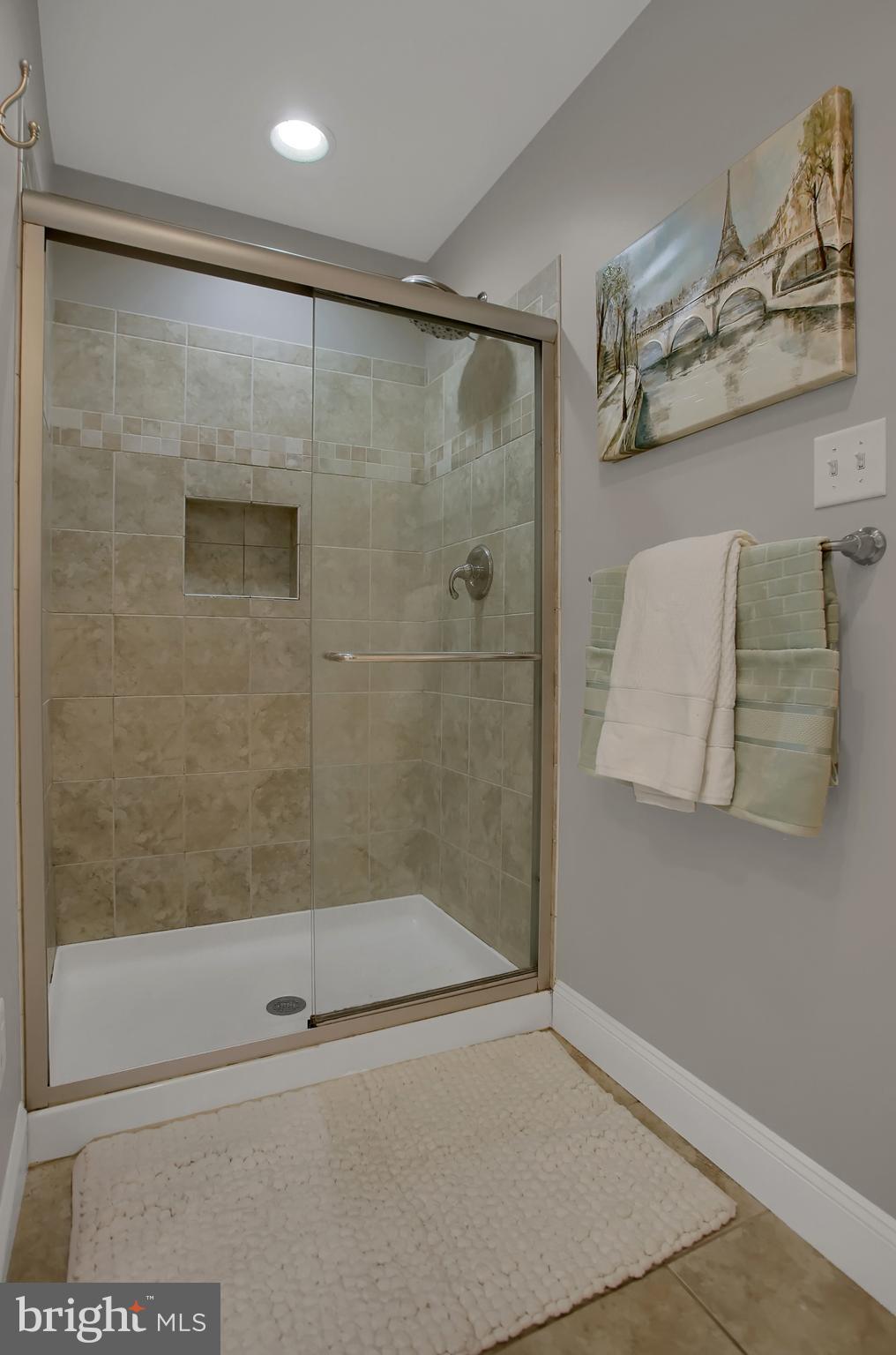 HAMPDEN SUMMIT - Residential