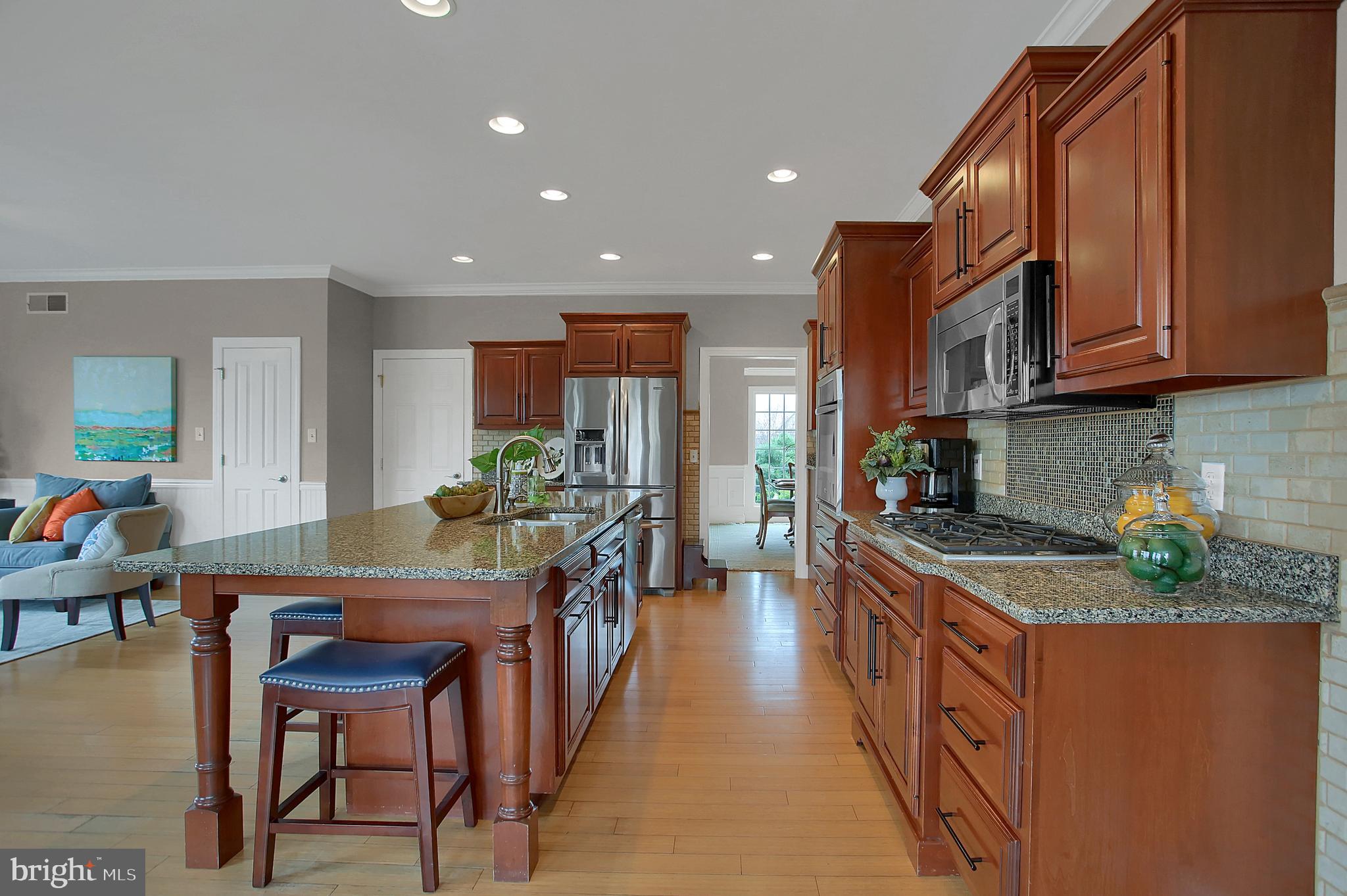 HAMPDEN SUMMIT - Residential