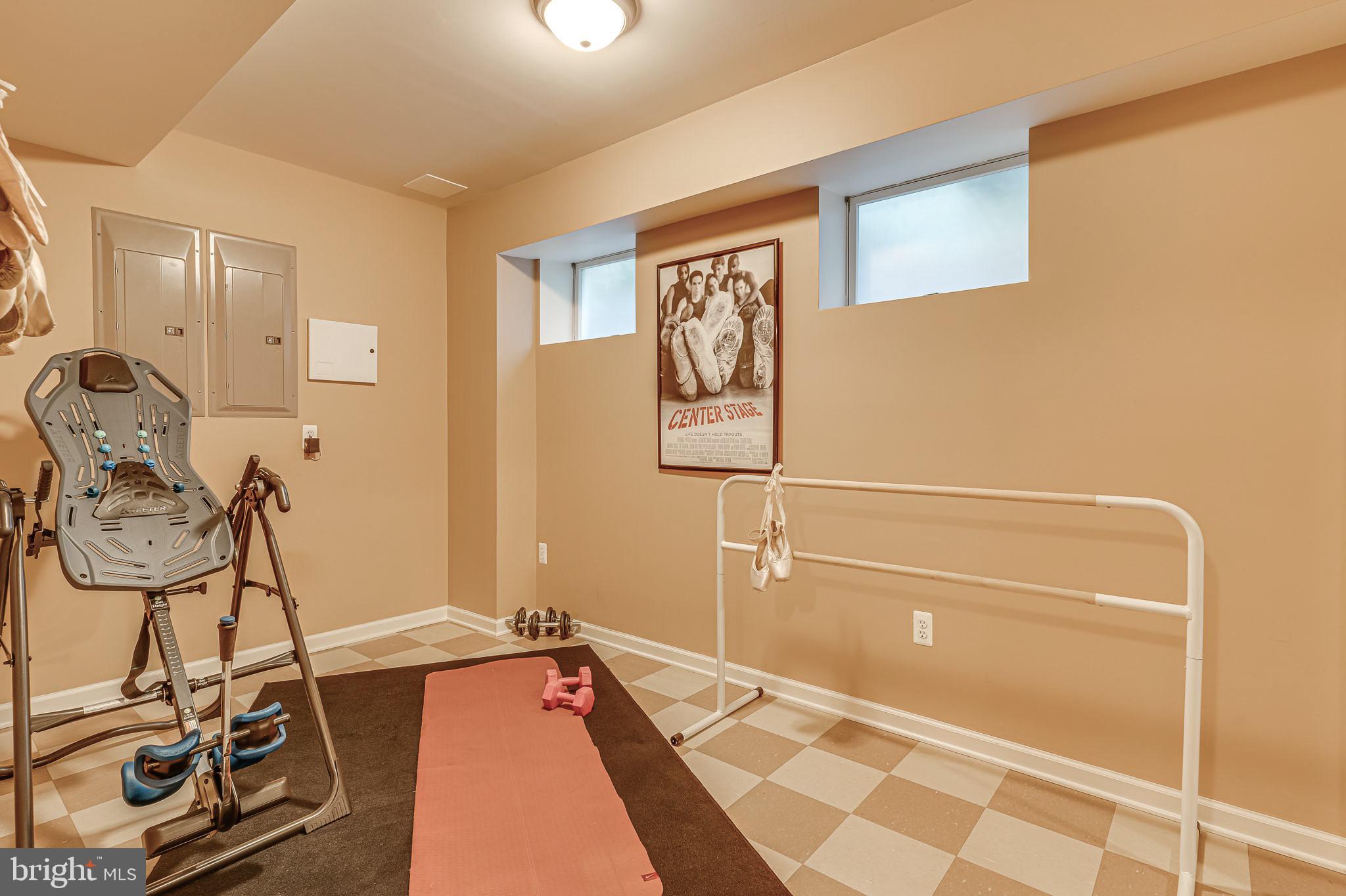 SUNDERLEIGH - Residential