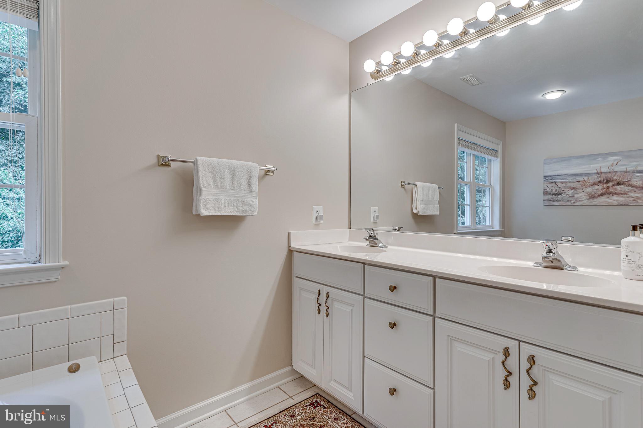 SUNDERLEIGH - Residential